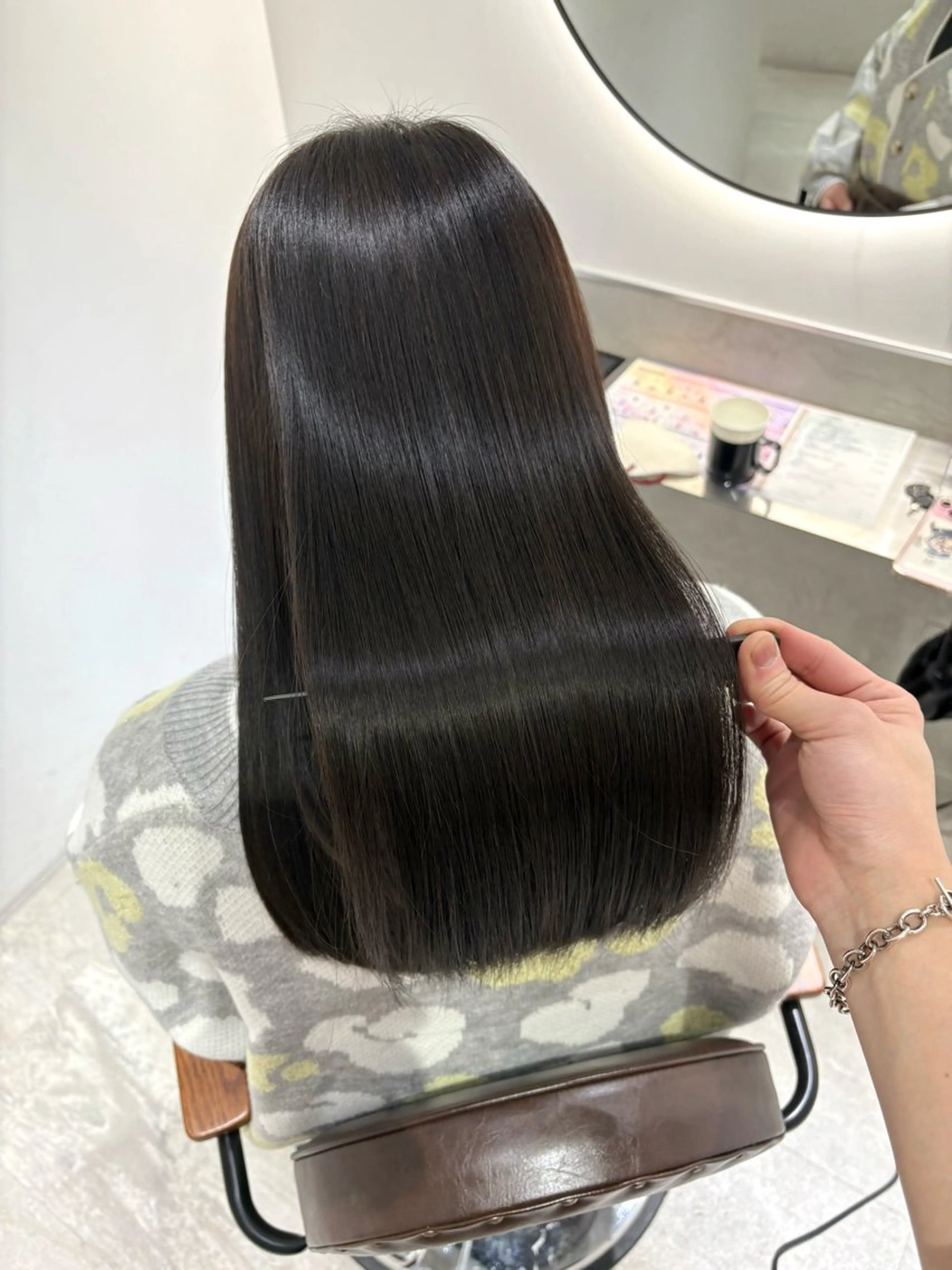 セミロング トリートメント 銀座No.1髪質改善 縮毛矯正/本木のヘアスタイル