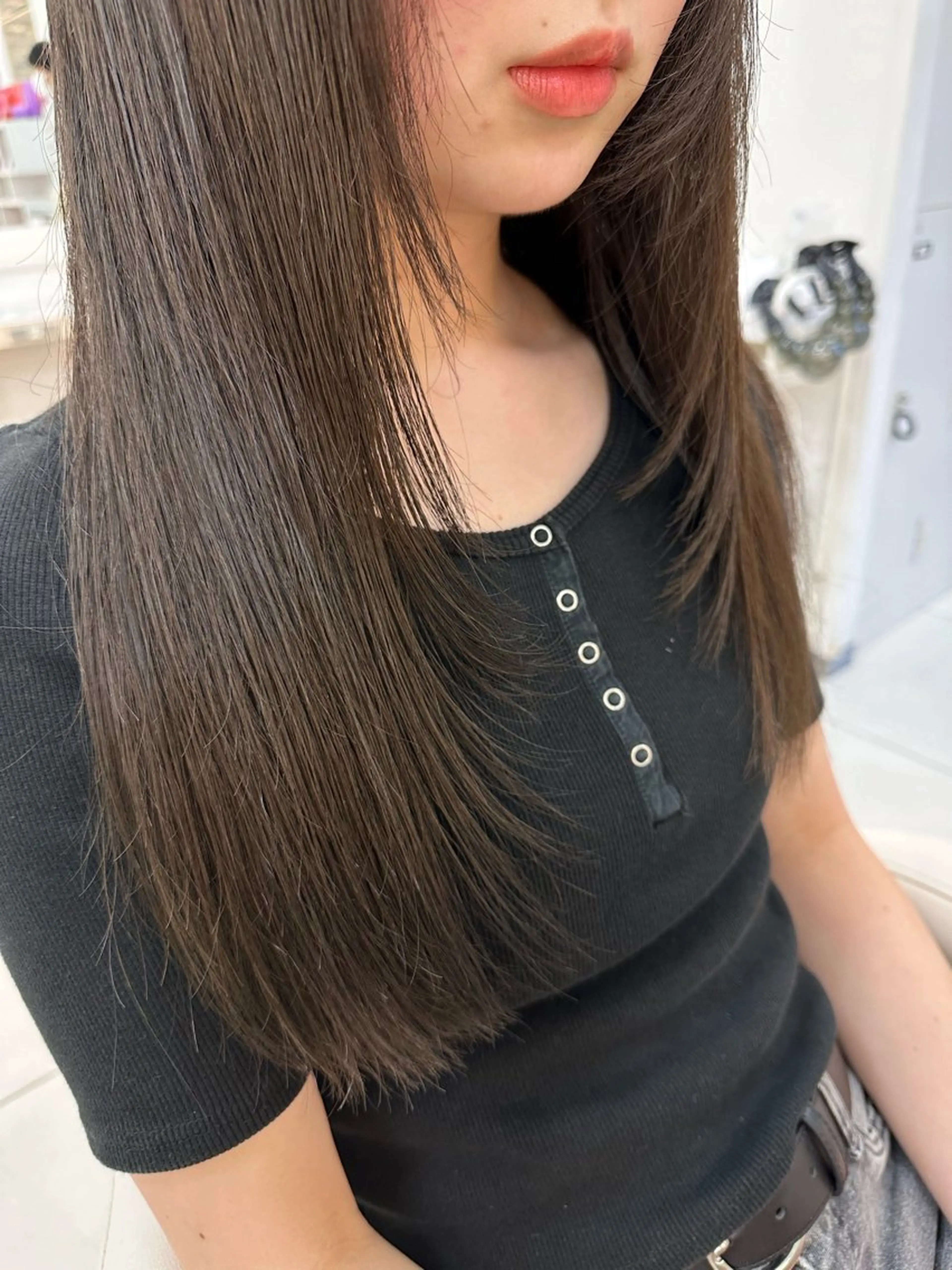 ロング レイヤーカット 伊佐 愛のヘアスタイル