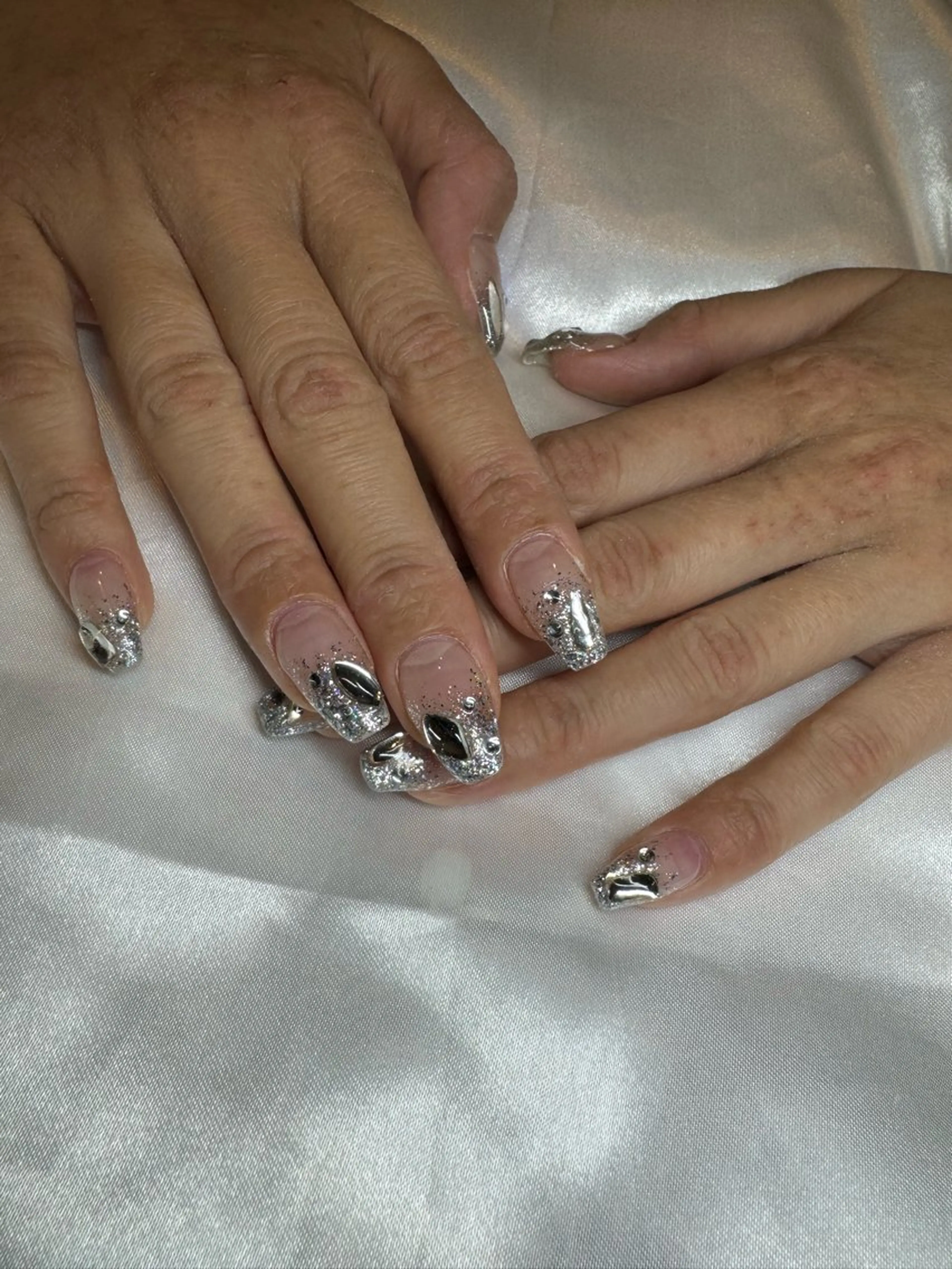 ネイル ハンドネイル 濱岡 咲のネイルデザイン