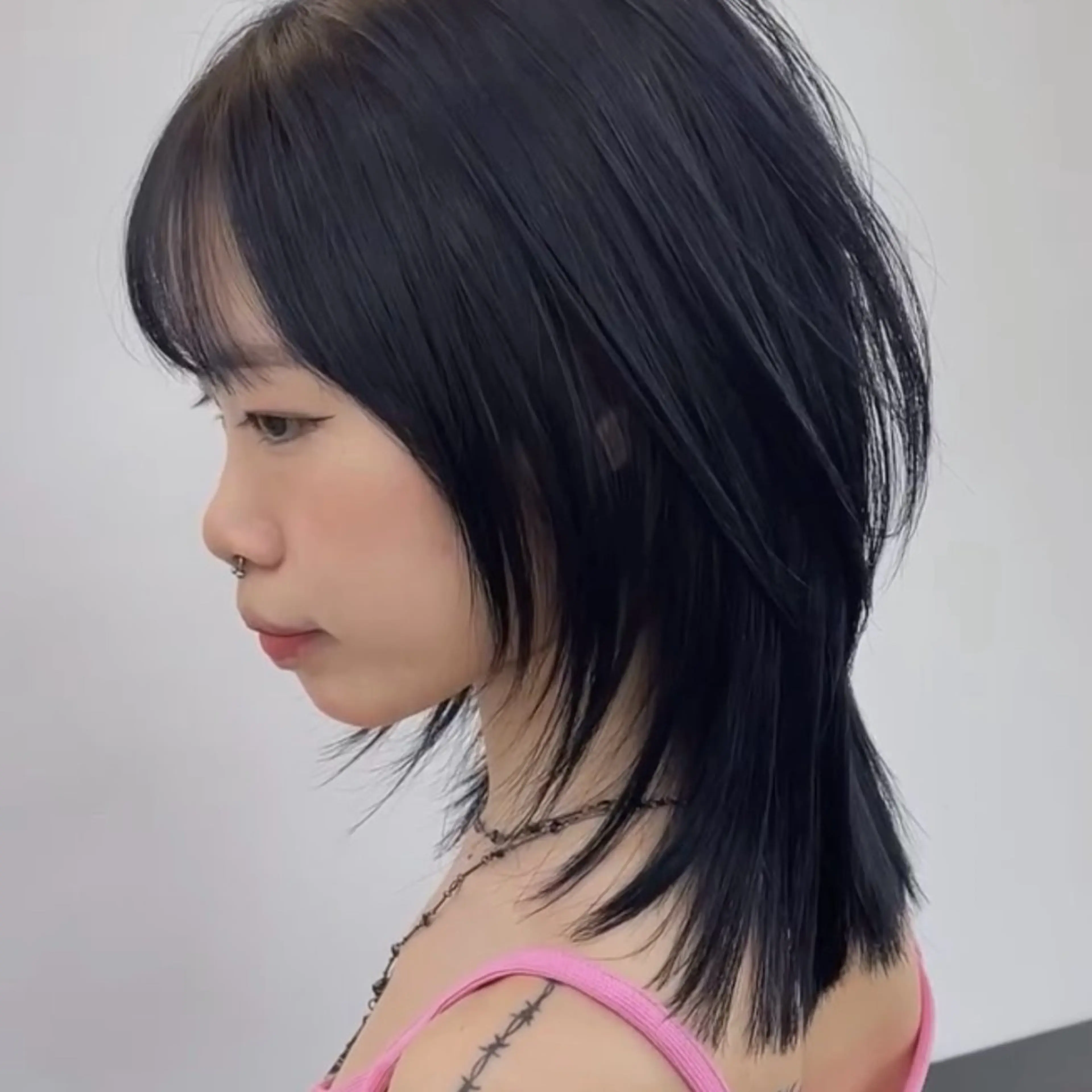 ミディアム SHIN レイヤー‪‪カットのヘアスタイル