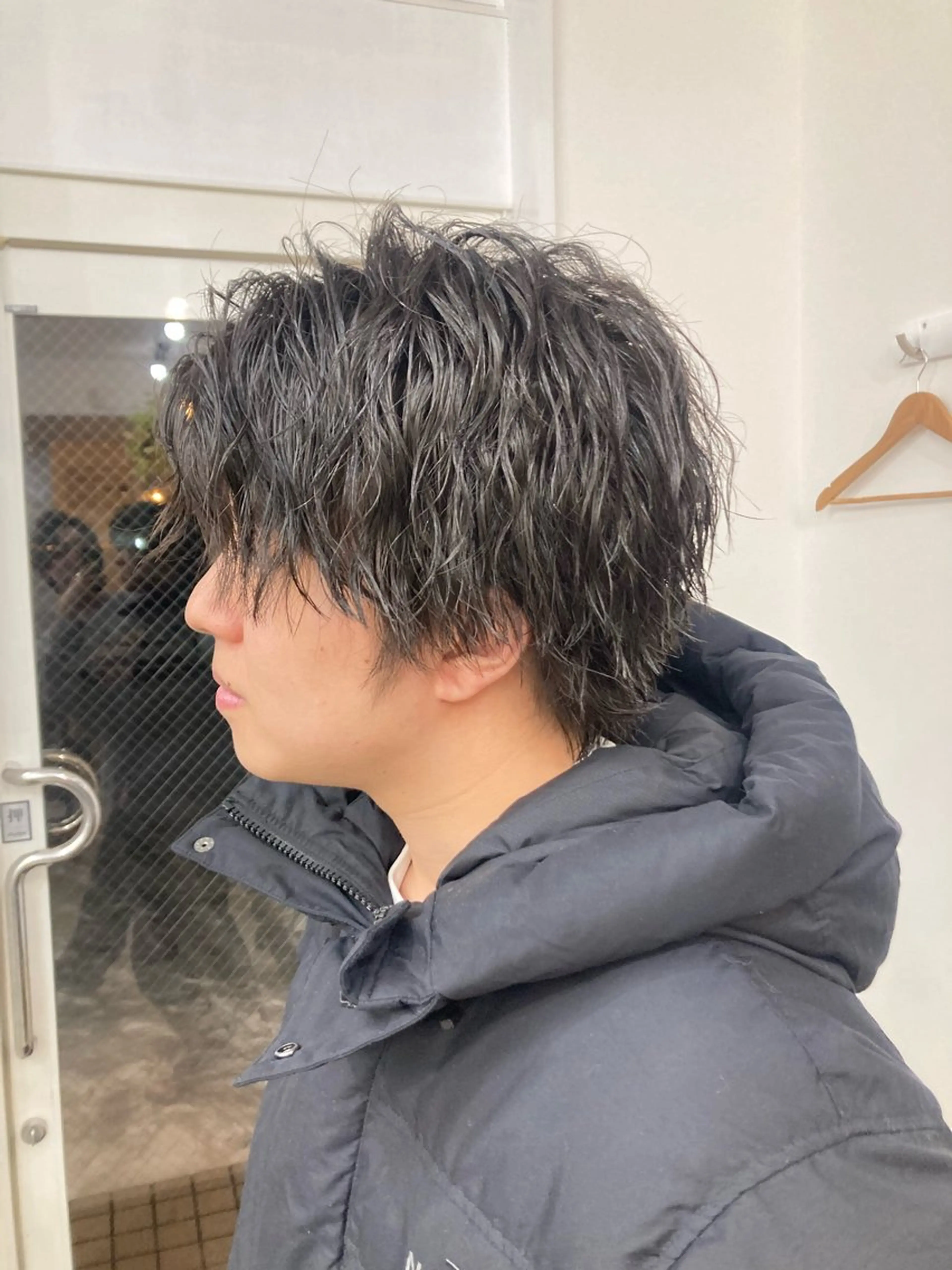 ミディアム パーマ メンズ ミディアムパーマ メンズパーマ ツイストスパイラルパーマ スパイラルパーマ カット パーマ 深堀 勇弥のヘアスタイル