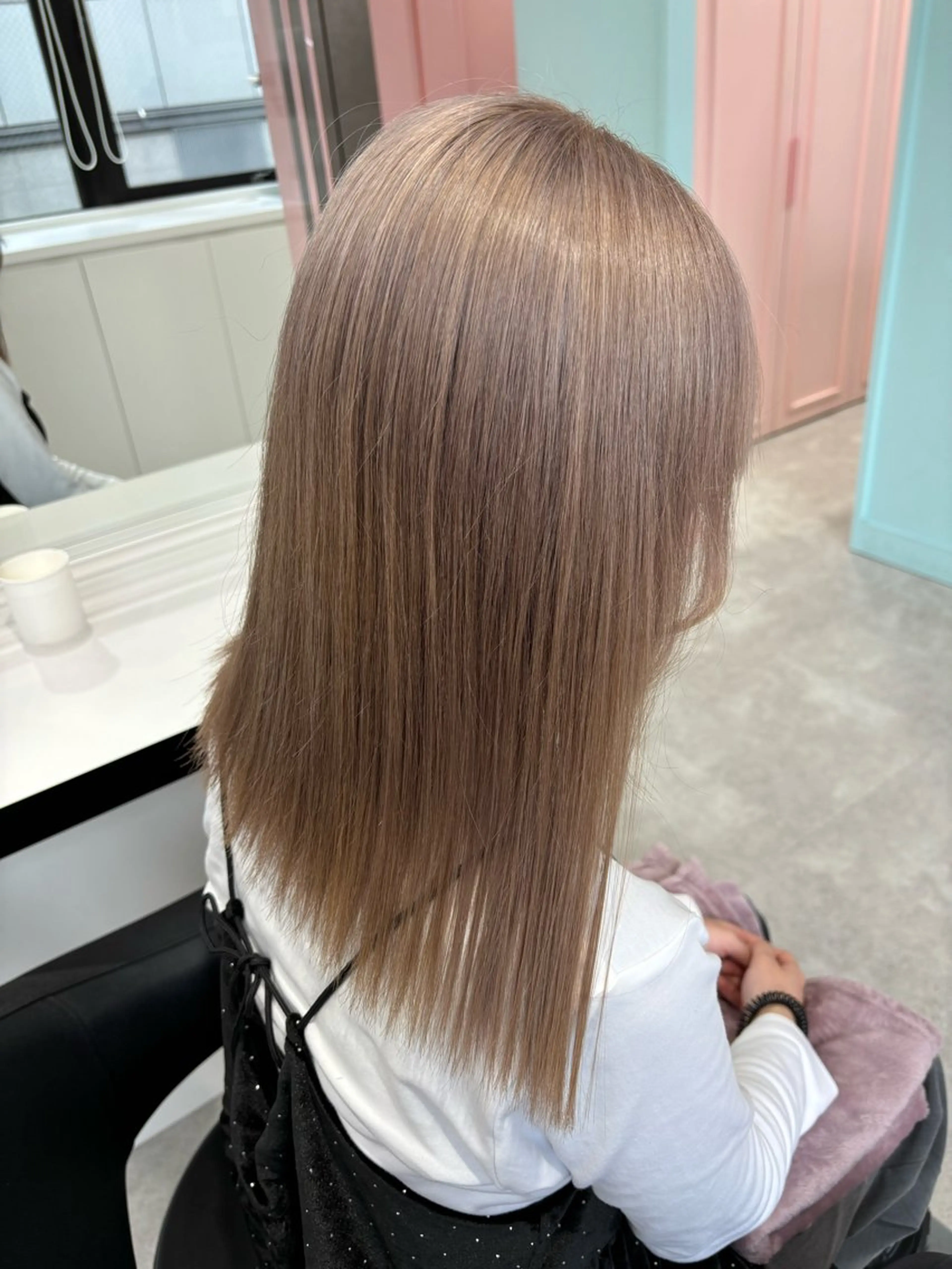 ロング カラー エフェクトブリーチ／ レイヤーカット／翔のヘアスタイル