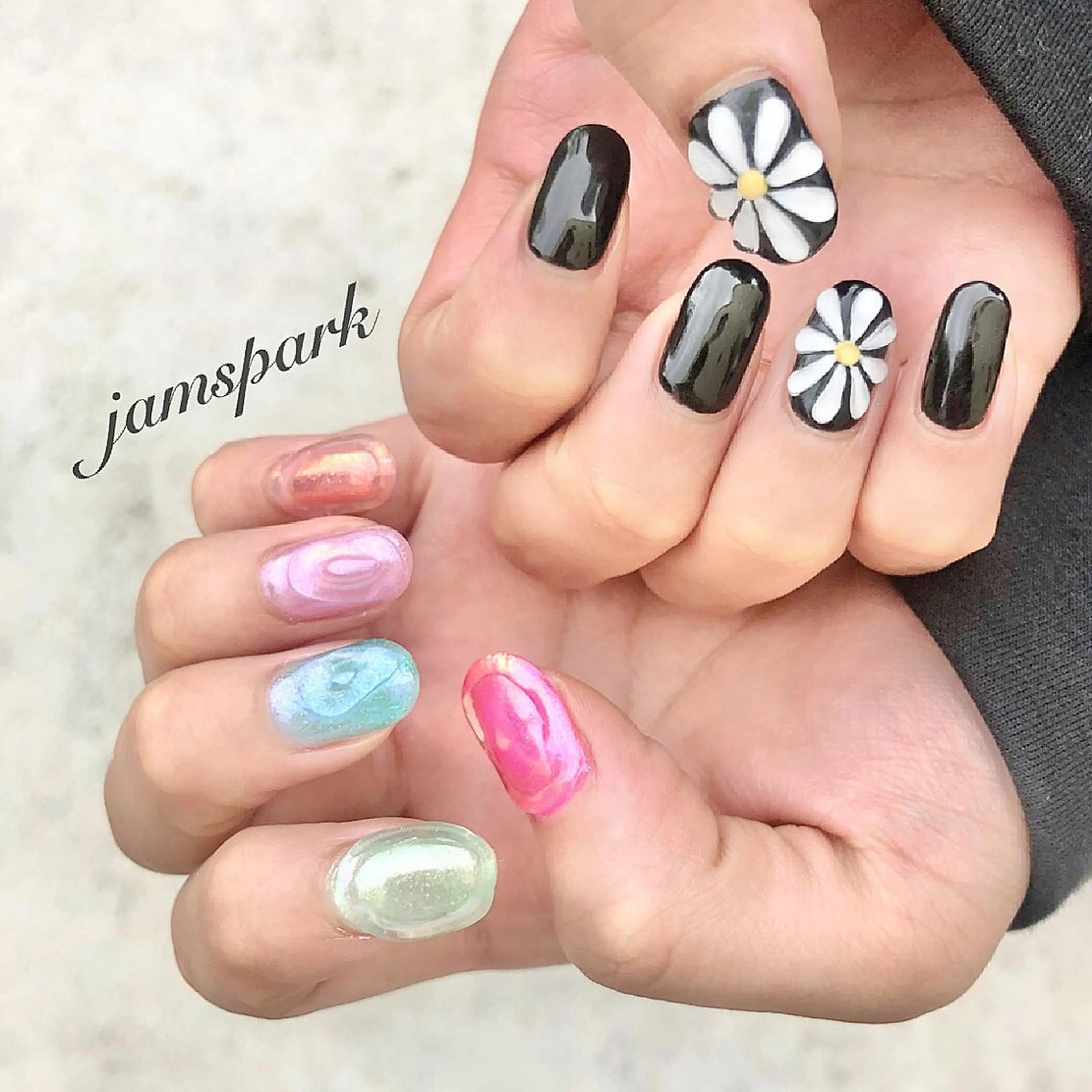 ネイル アートネイル フラワーネイル ニュアンスネイル ハンドネイル jamspark ✨のネイルデザイン