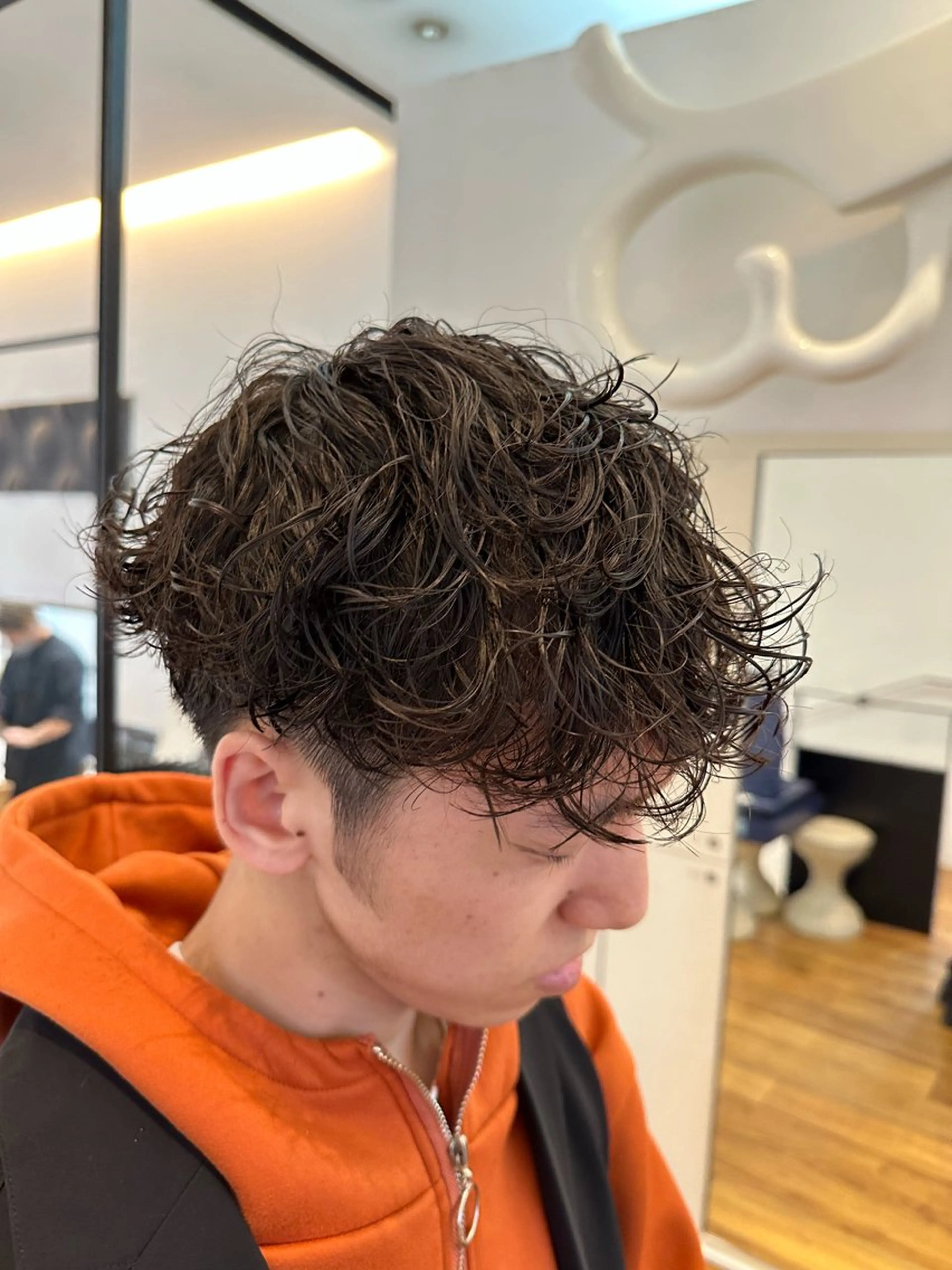 パーマ ツイストスパイラルパーマ スパイラルパーマ カット パーマ 安藤 太一のヘアスタイル