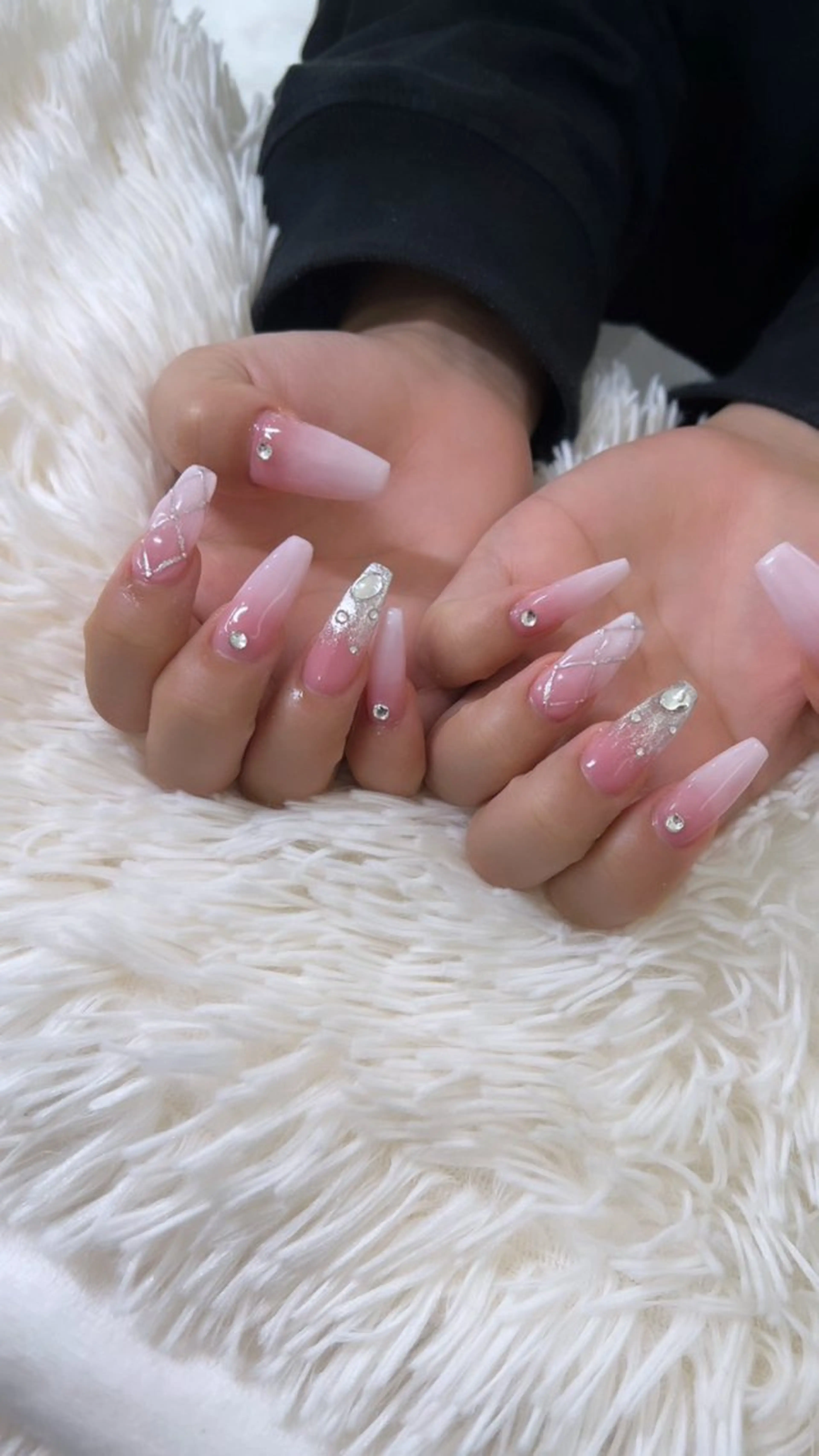 ネイル PEEKABOO京橋 EYE&NAILのマツエク・マツパデザイン