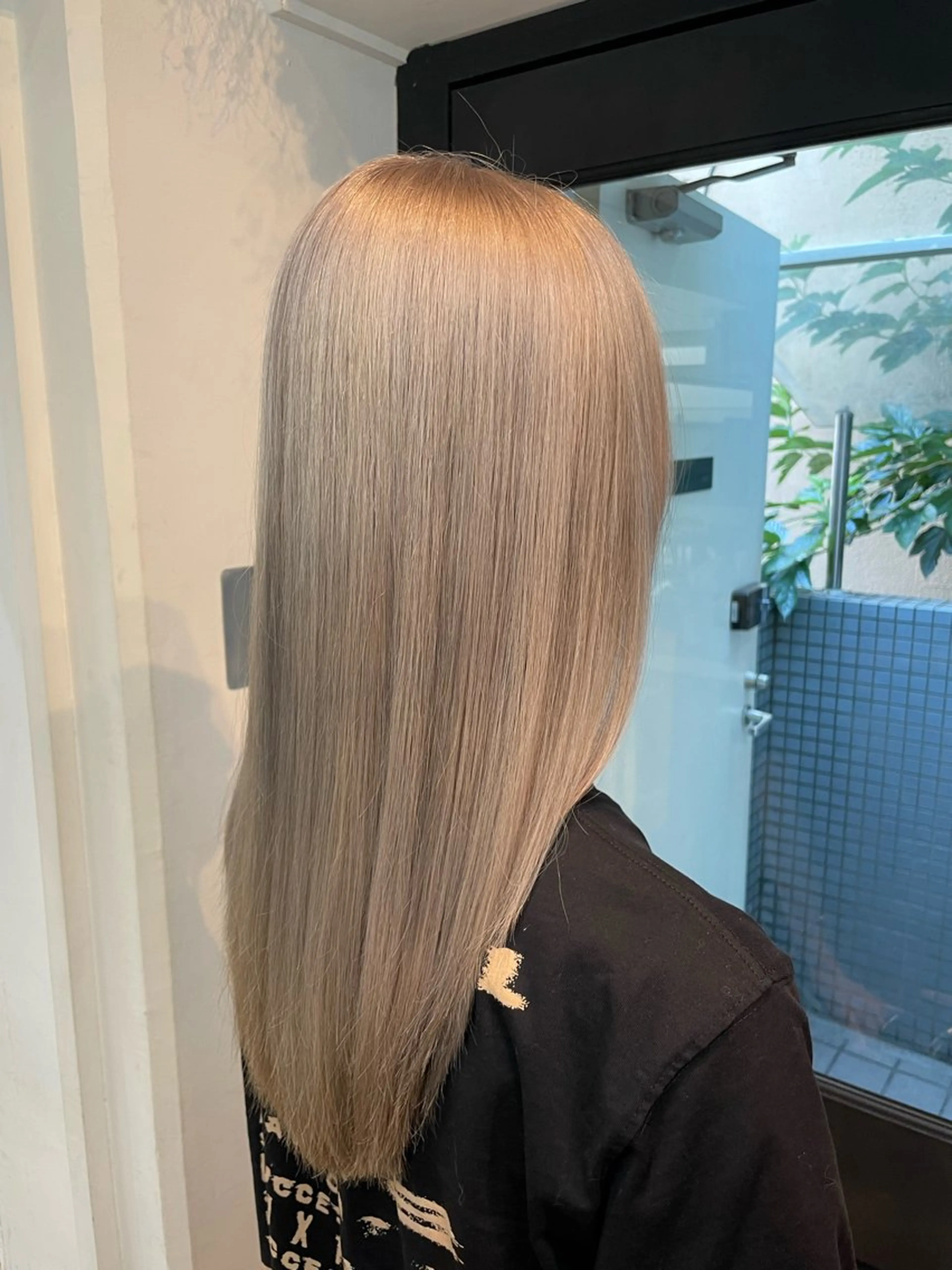 カラー ベージュカラー ブリーチ ホワイトベージュ カット ヘアカラー yu-kaハッシュ カット/韓国レイヤーのヘアスタイル