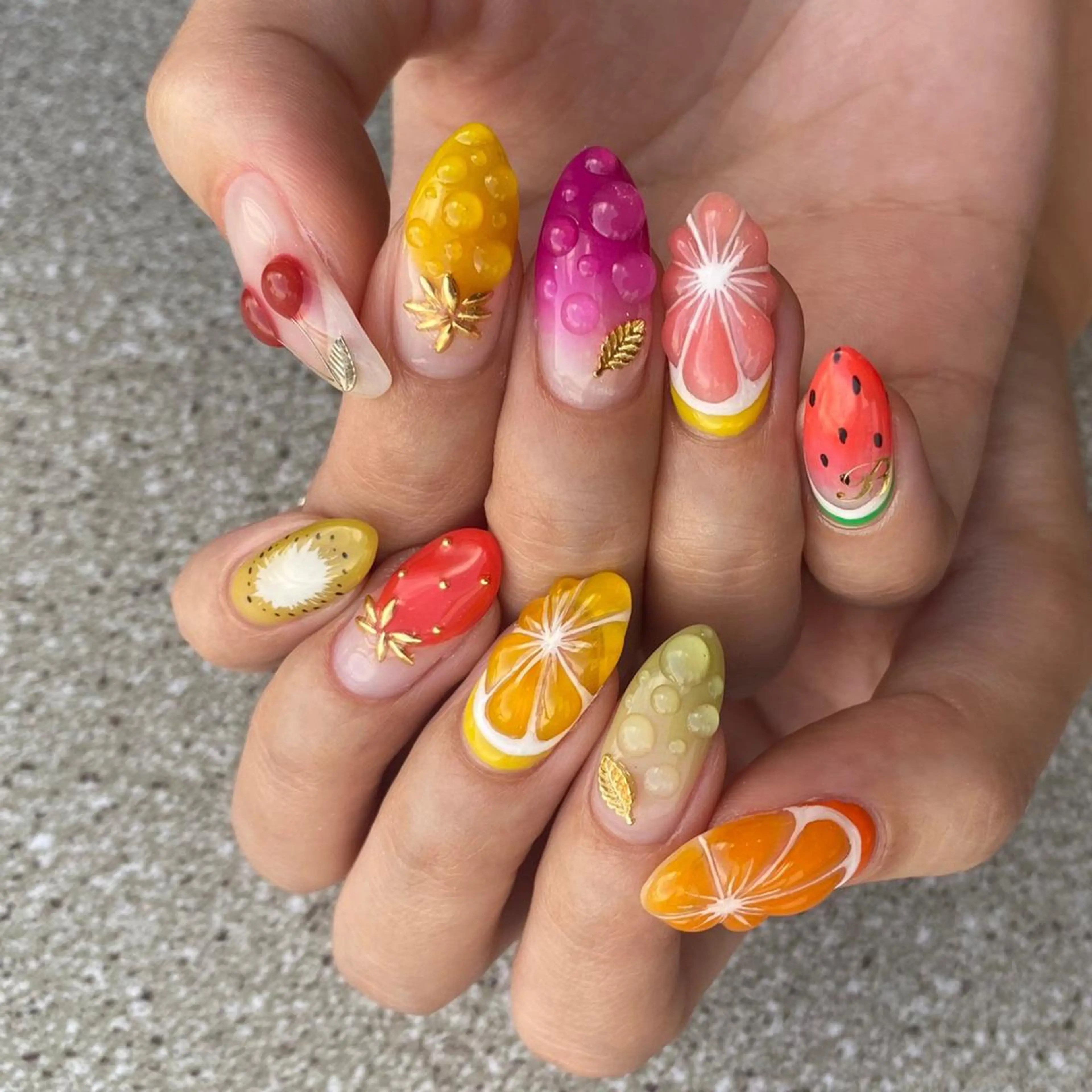 ネイル 【やり放題専門店】 スカルプ＆長さ出しのネイルデザイン