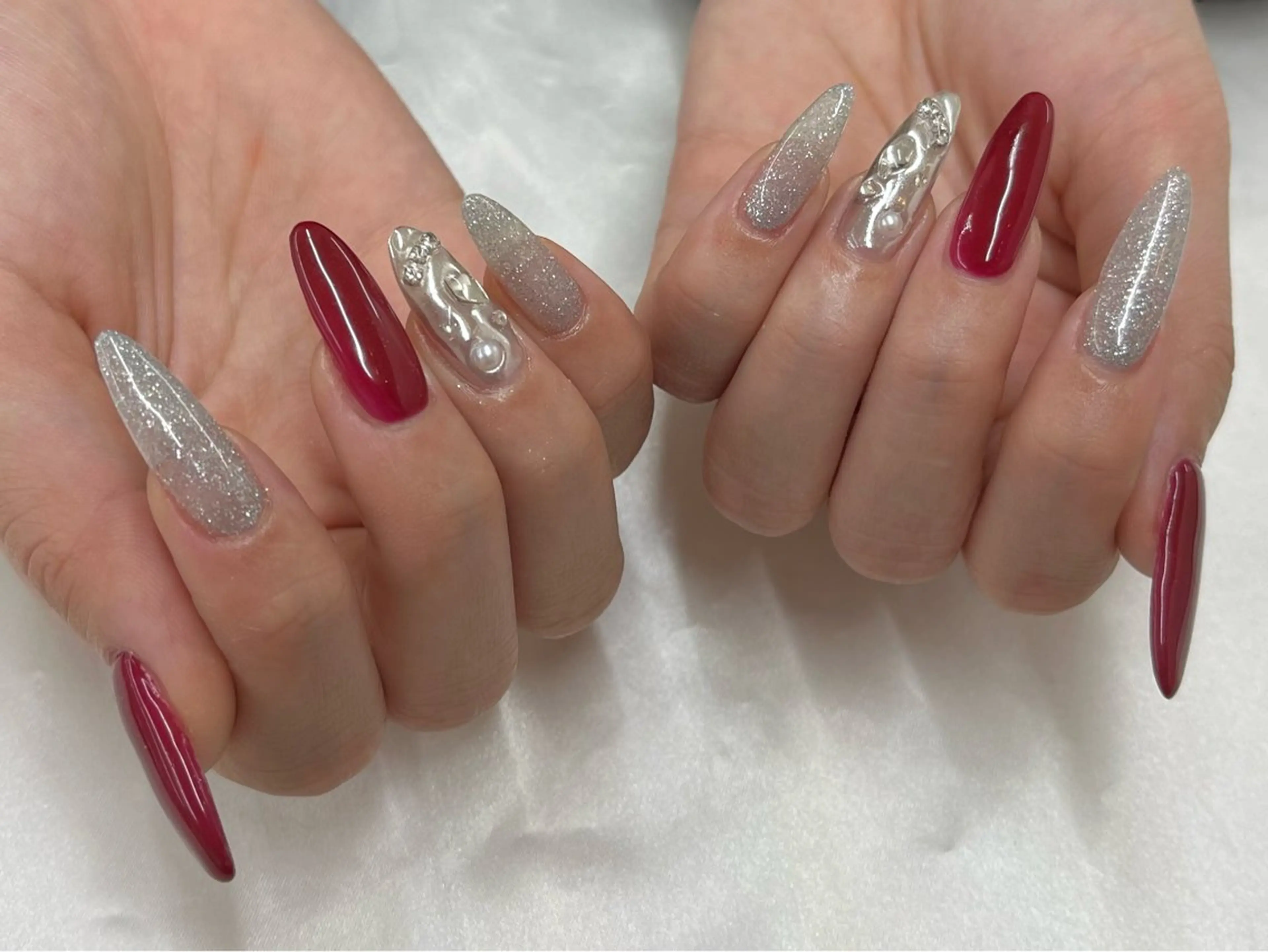 ネイル フラッシュネイル ミラーネイル シルバー la.mignon Aiのネイルデザイン