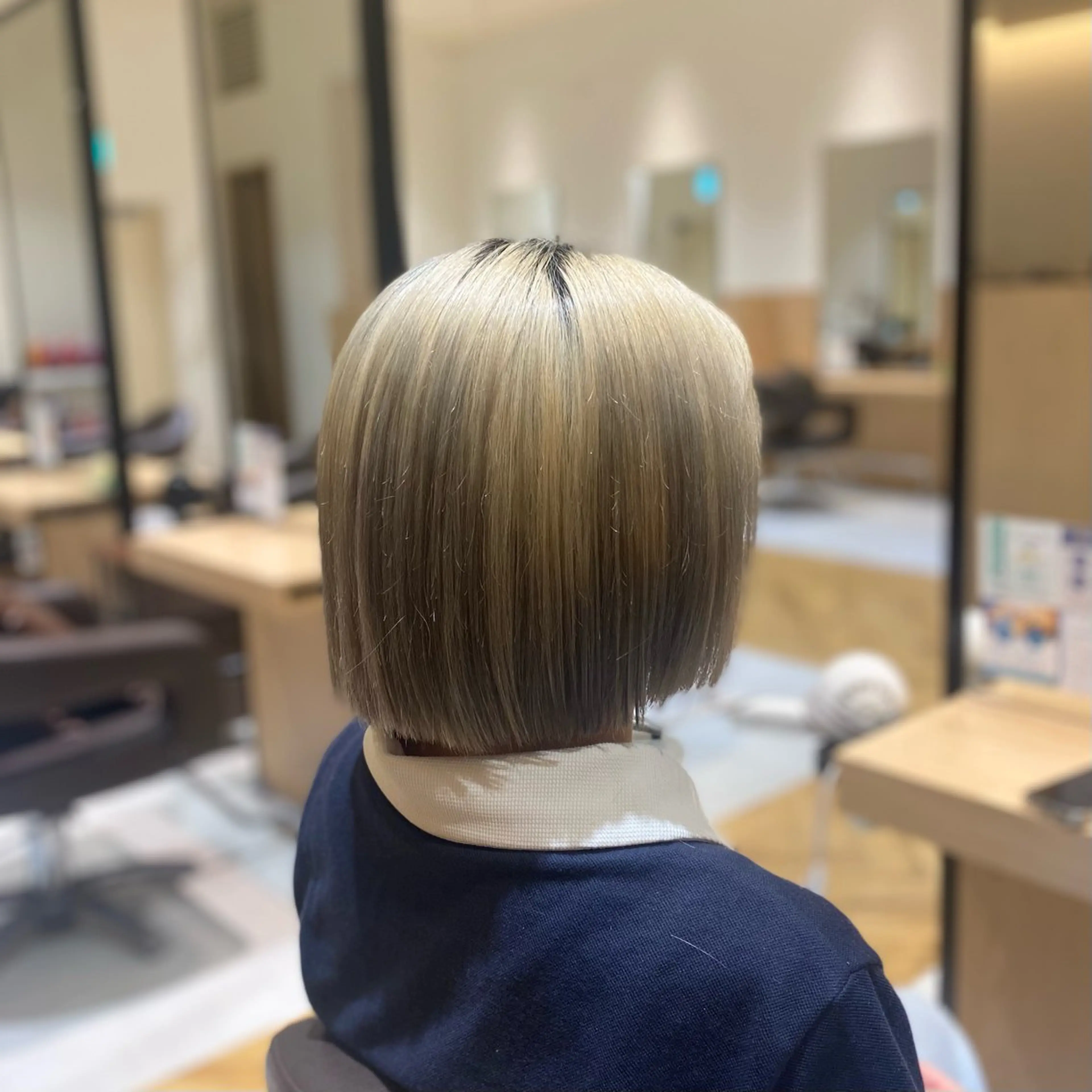 ショート 切りっぱなしボブ ボブ UNIXイオンモール川口前川店所属・UNIX manakaのヘアスタイル