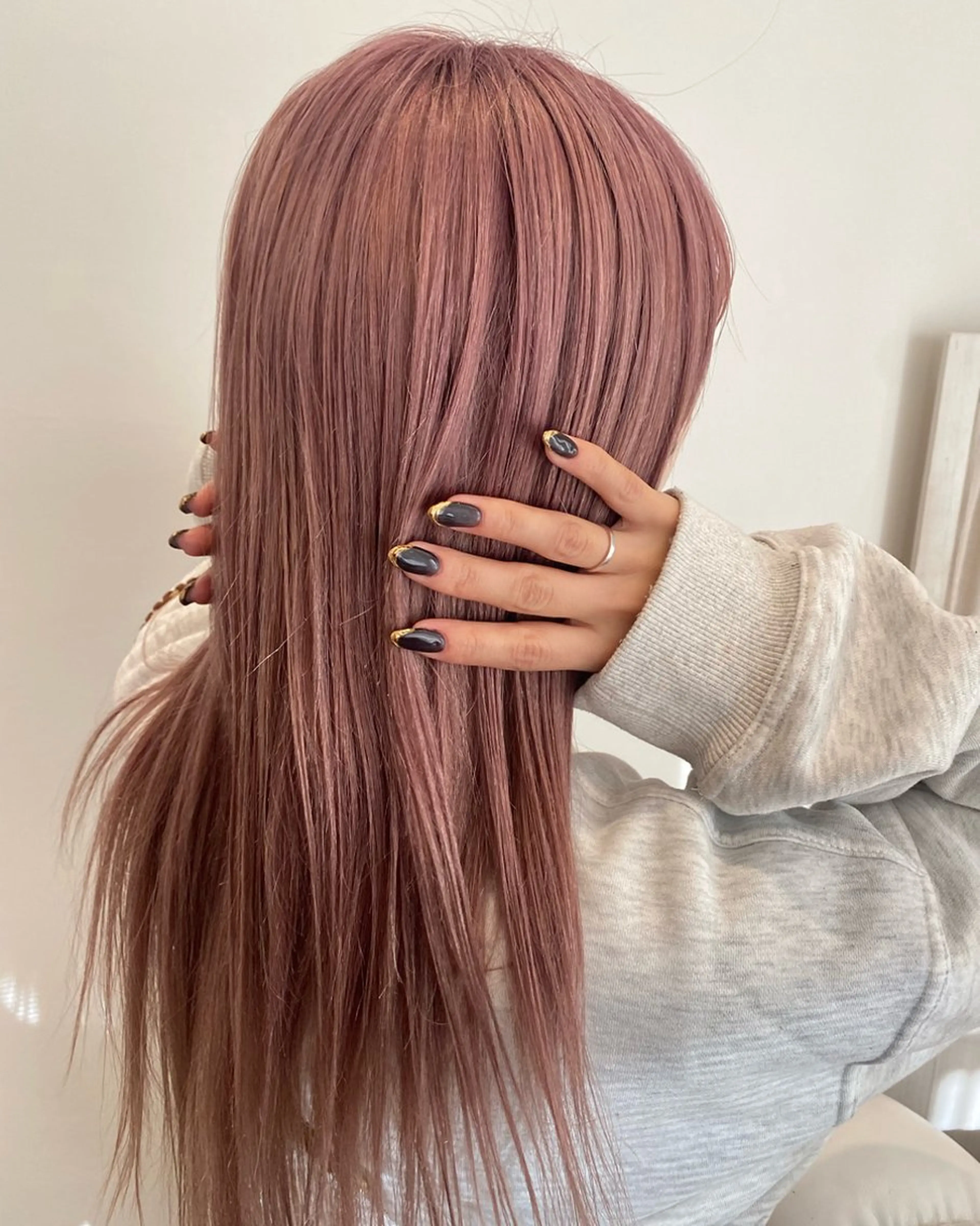 ロング カラー ブリーチ ケアブリーチ ピンクカラー 増井 彩乃のヘアスタイル