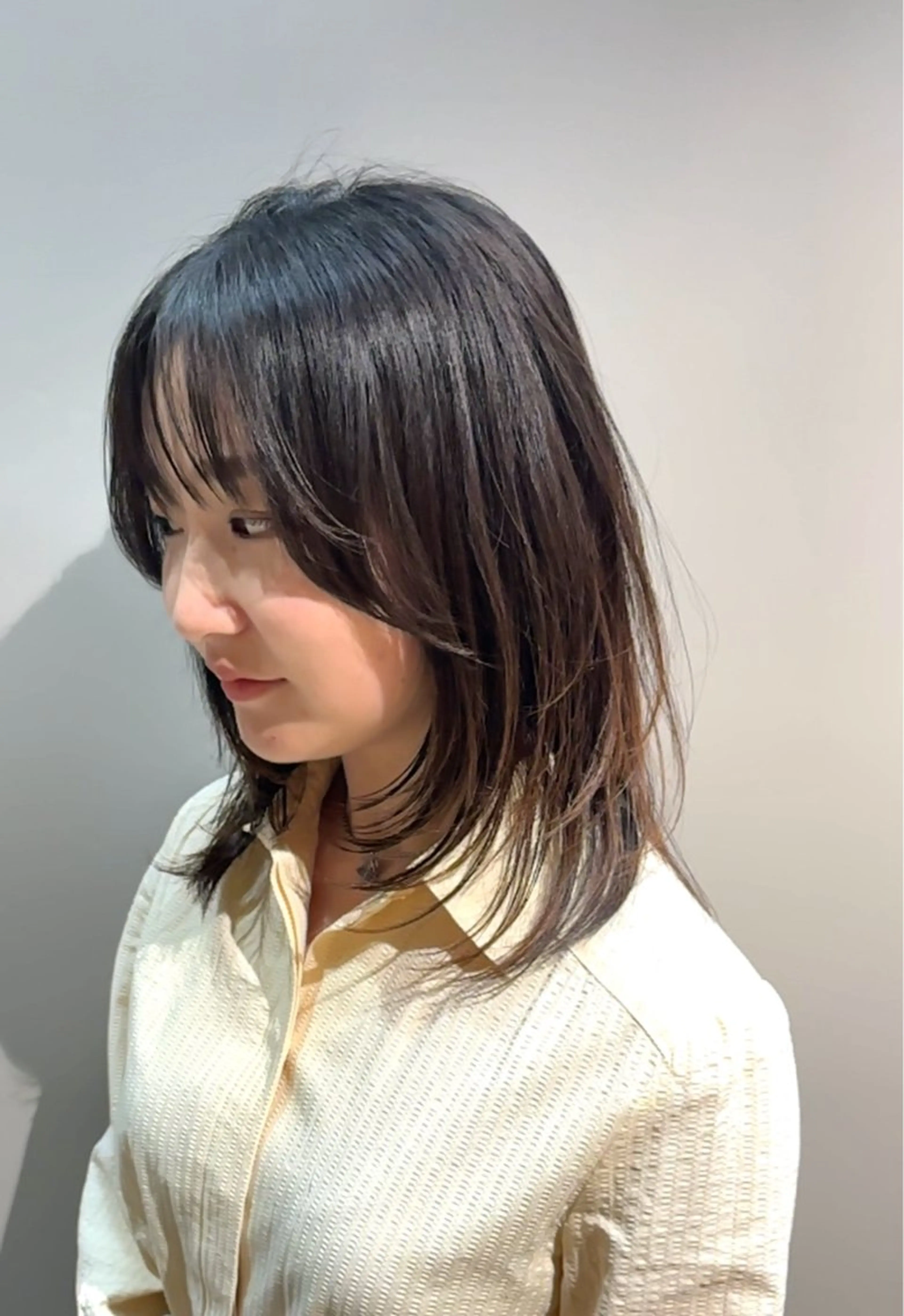 セミロング くびれヘア 韓国風ヘア レイヤーカット HARUKI  MINATO Japan広島紙屋町店所属・hmj紙屋町店 脊戸智志のエステ・リラクイメージ