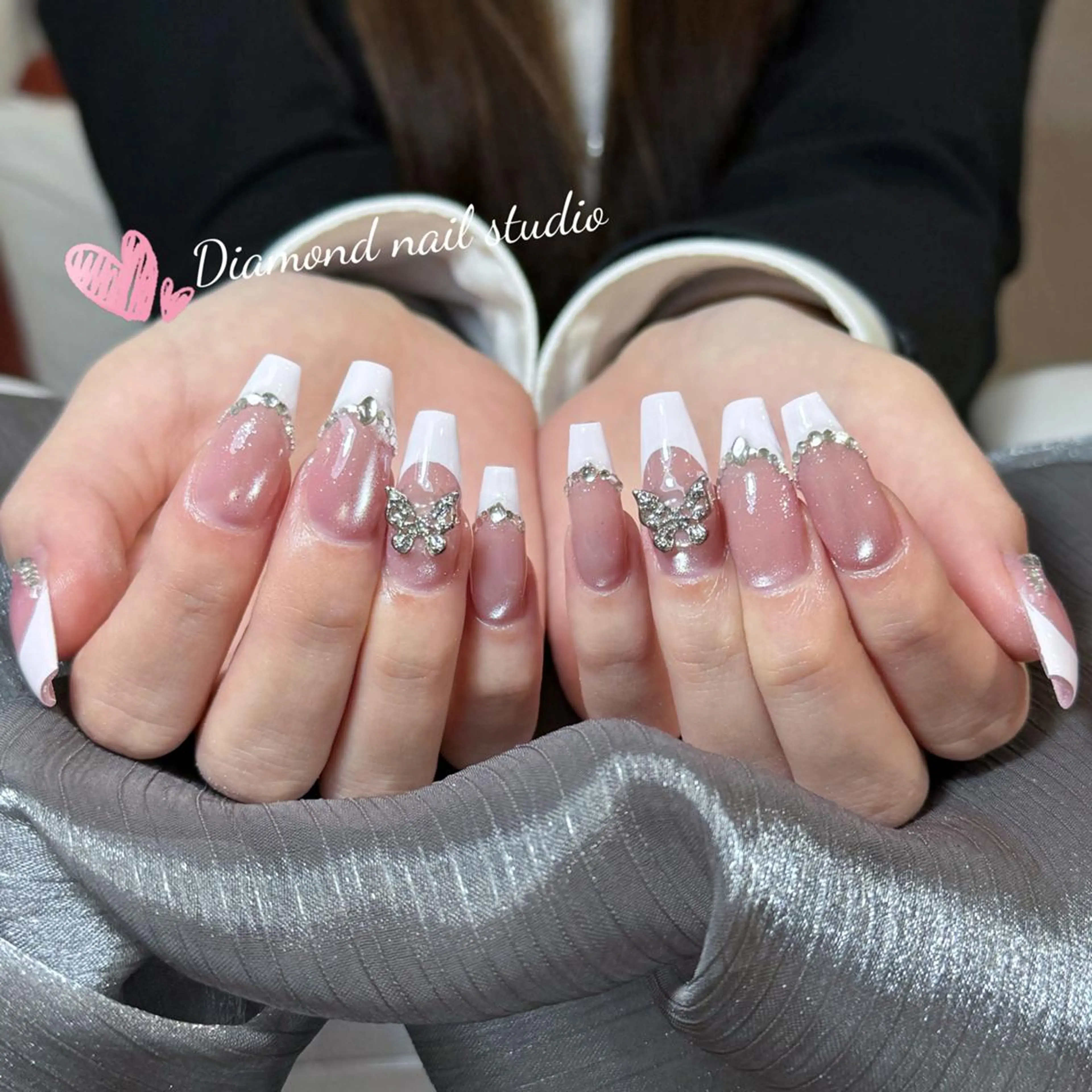 ネイル アートネイル オーロラネイル ガーリー キラキラネイル 韓国ネイル ハンドネイル DIANMOND NAIL🌸のネイルデザイン