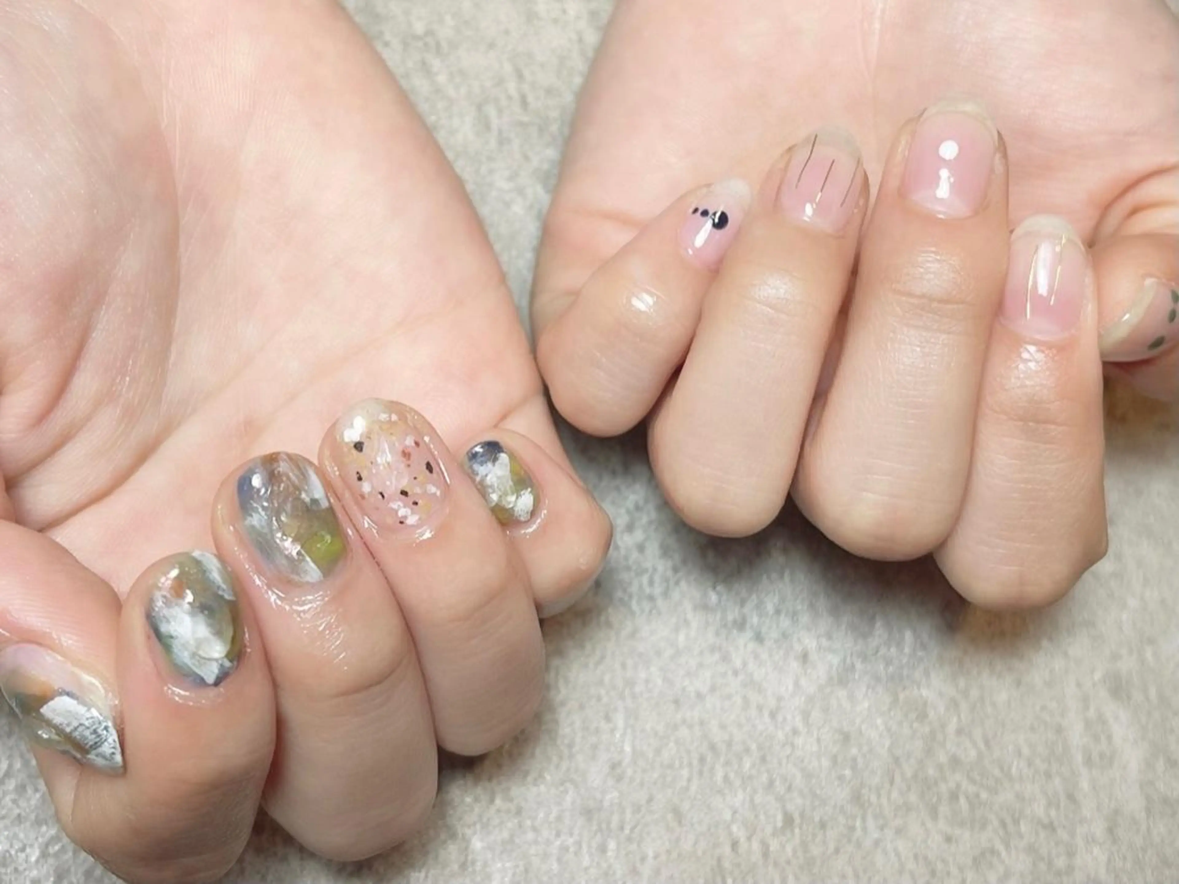 ネイル アートネイル ブルー グリーン ニュアンスネイル irono .のネイルデザイン