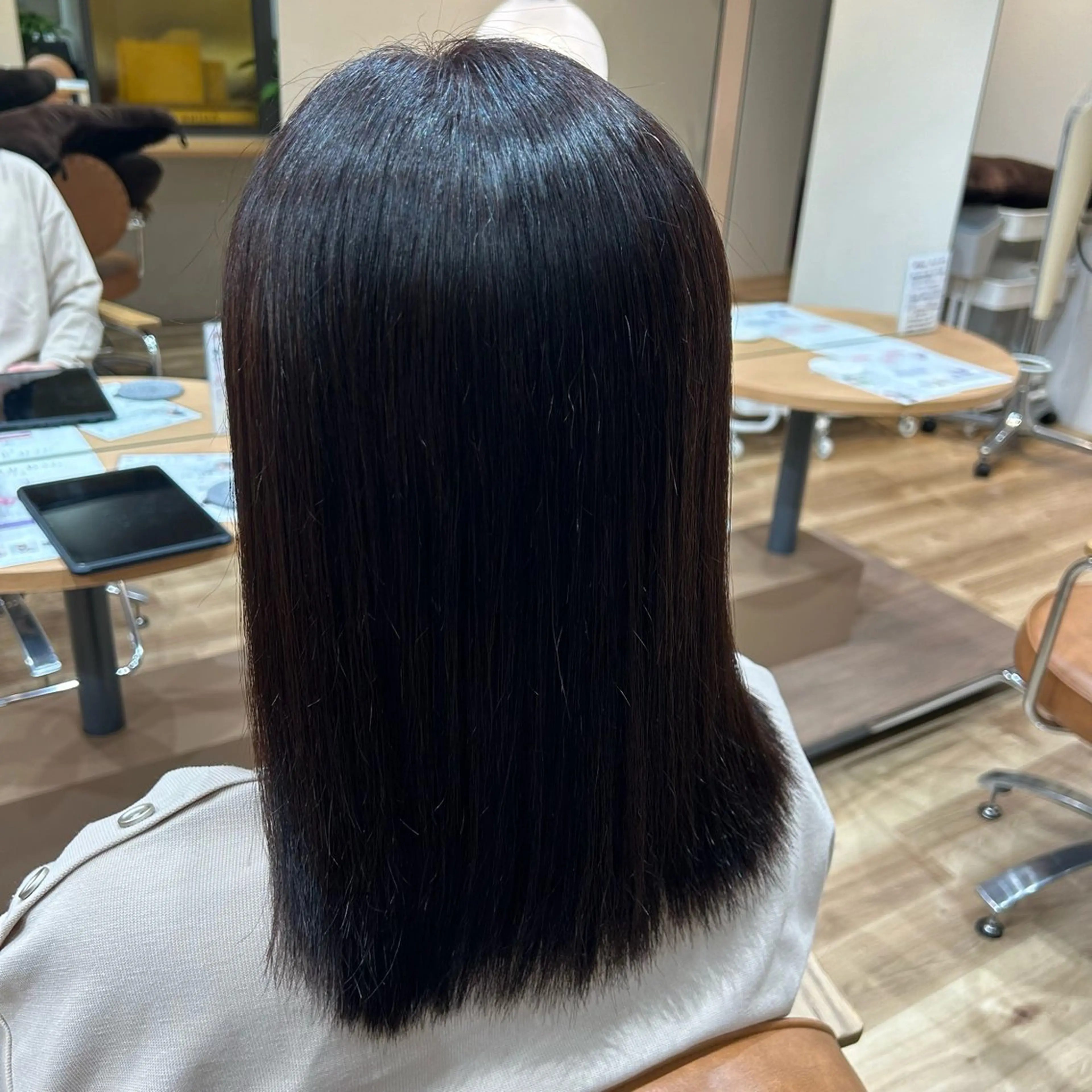 カラー 小西 七菜子のヘアスタイル