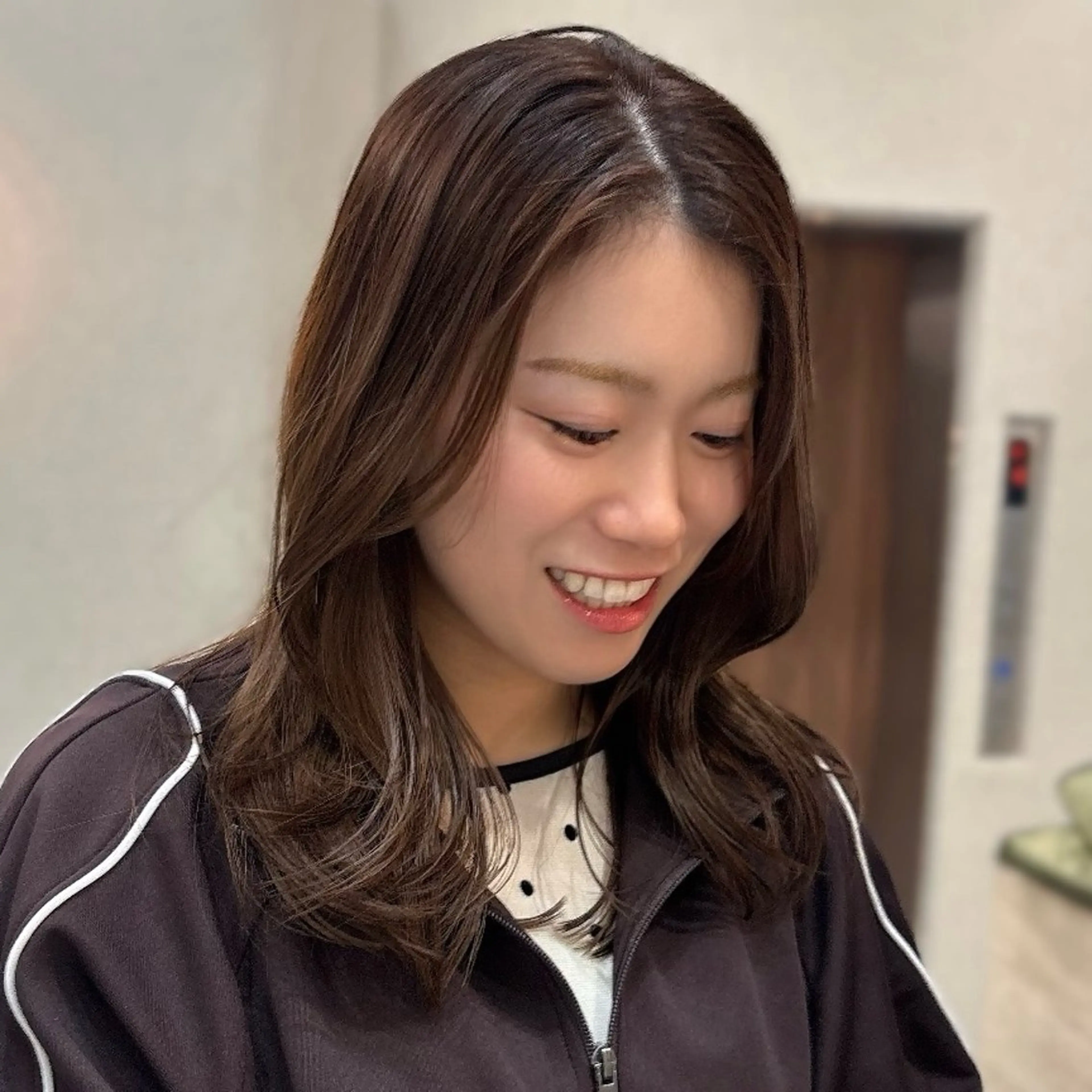 ロング カラー ベージュカラー 透明感カラー オリーブベージュ ヘアカラー ナツミ/透明感カラー /酸性縮毛矯正のヘアスタイル