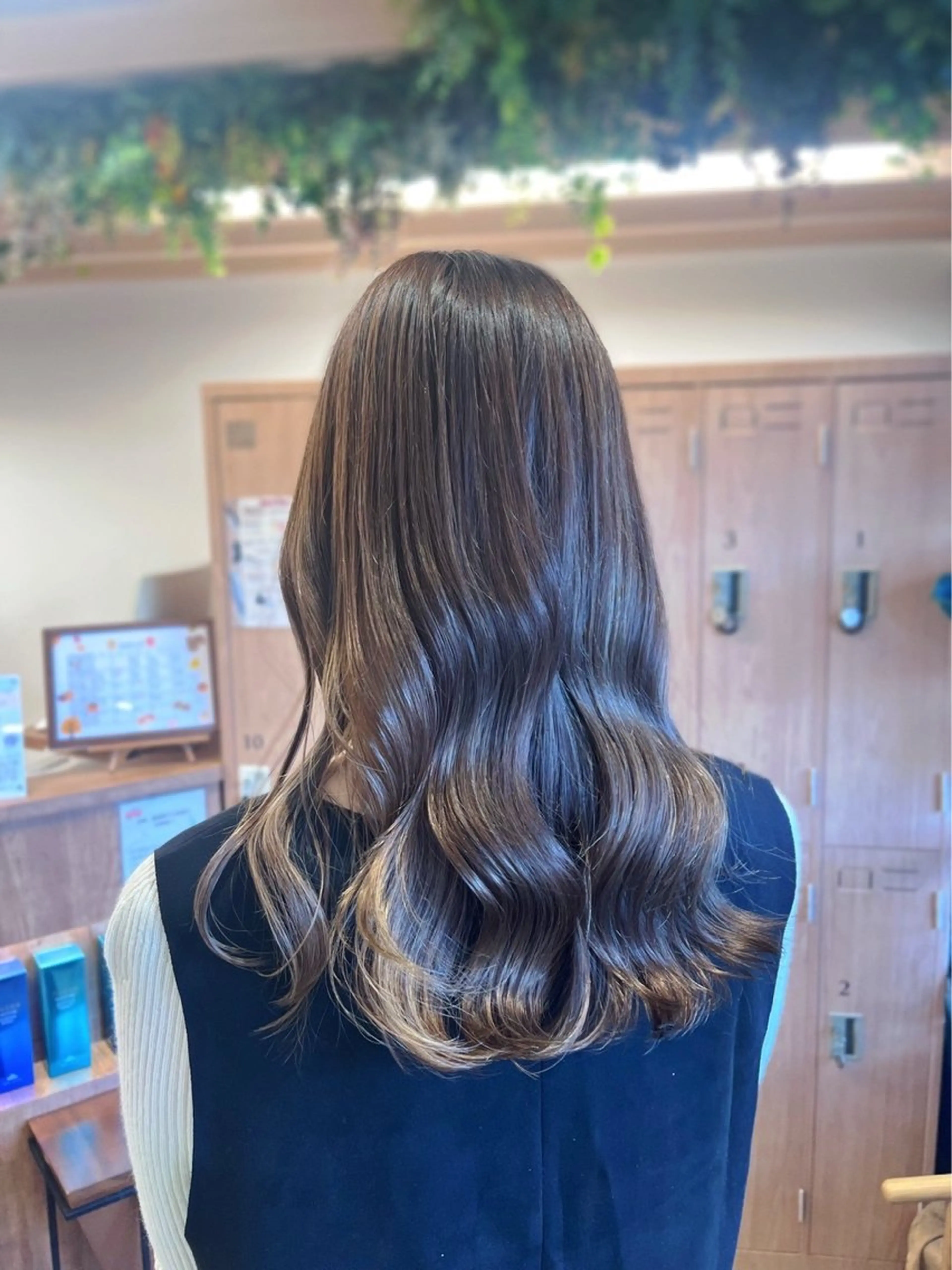 カラー ブリーチ ブラウンカラー ブリーチなしカラー オリーブブラウン トリートメント ヘッドスパ 西新  MAHIRO 🩵🫧艶髪🩵🫧のヘアスタイル