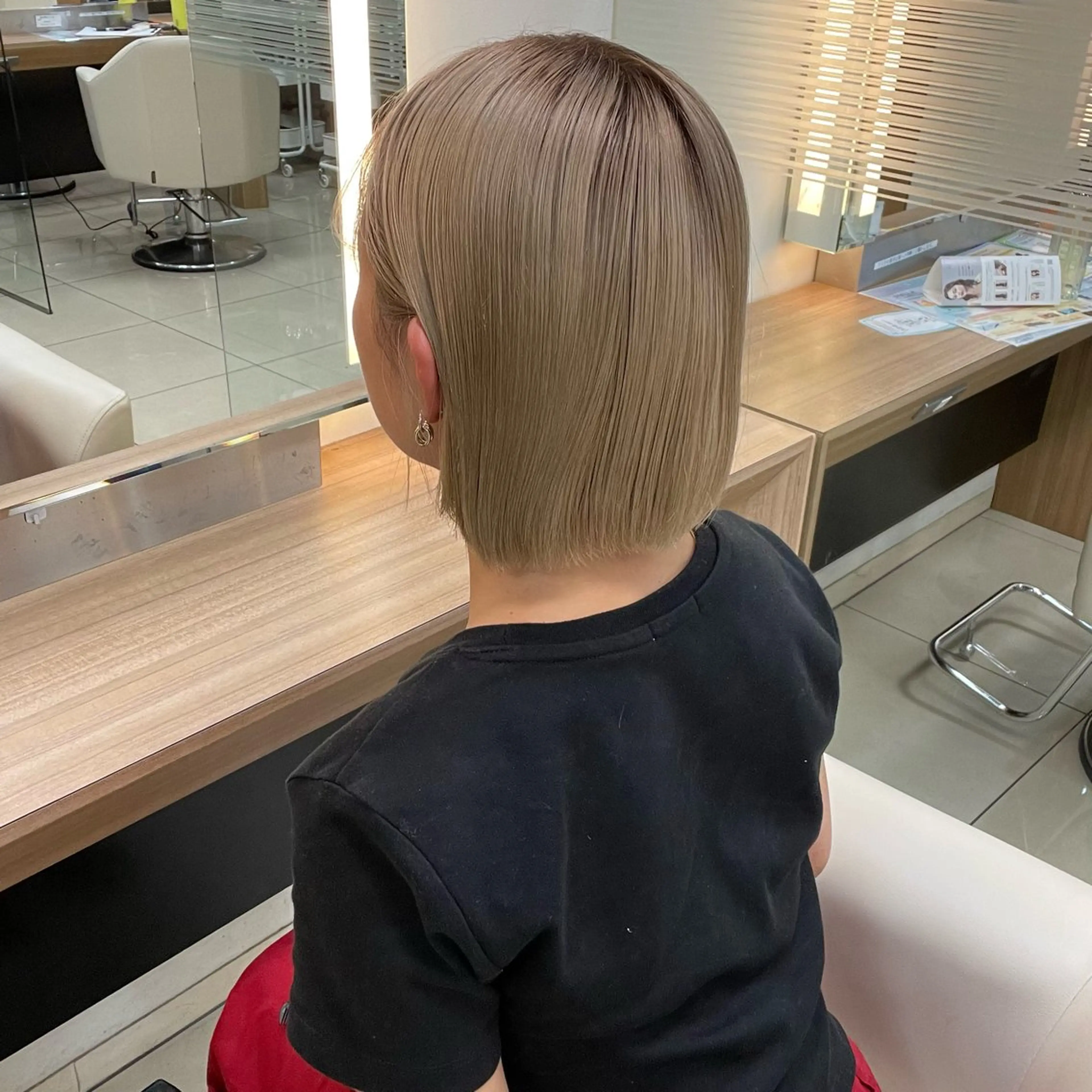 ミディアム カラー カーリーパーマ/ 透明ｶﾗｰ/MIKUのヘアスタイル