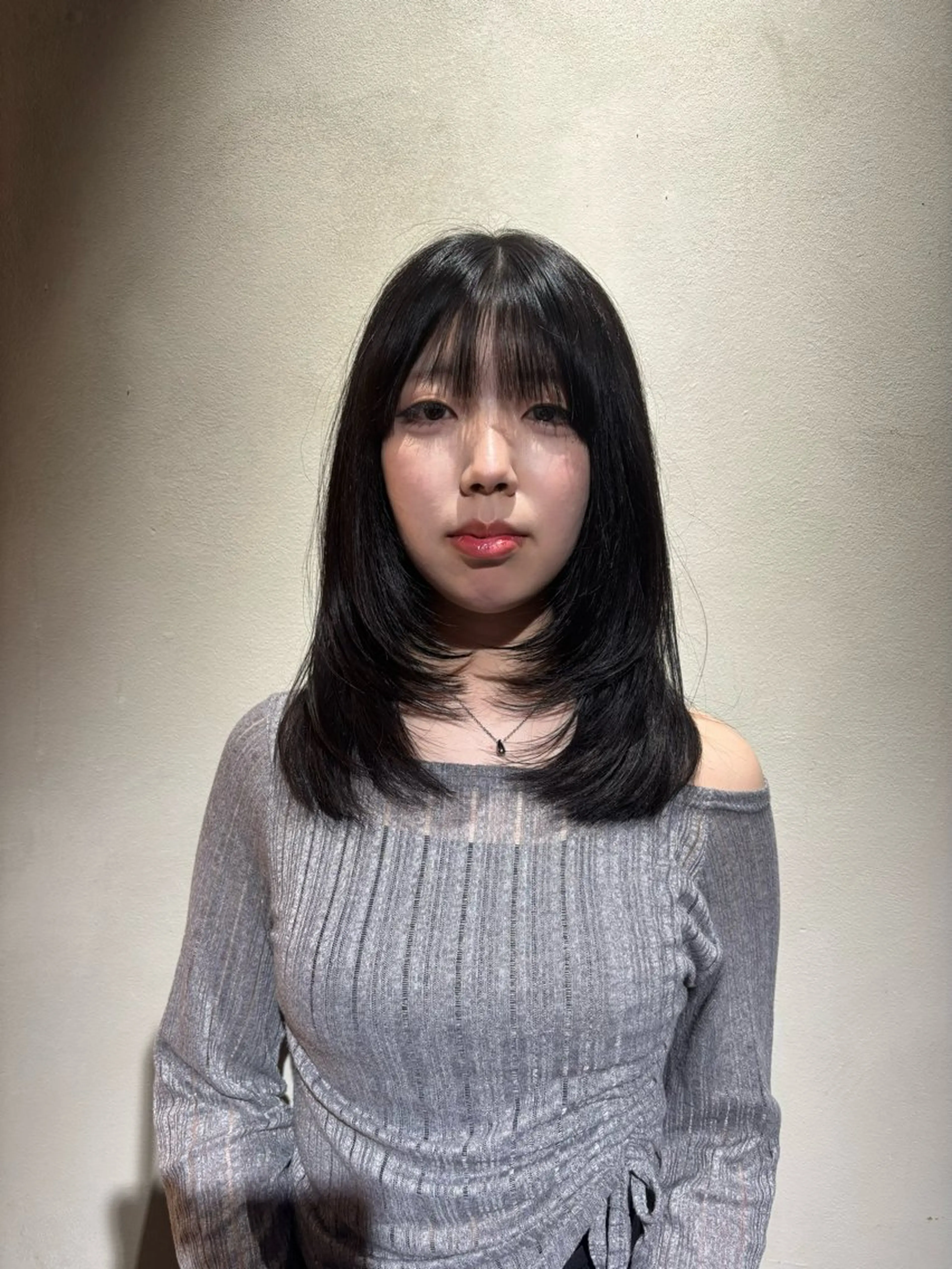 セミロング カラー ⠀ リコのヘアスタイル