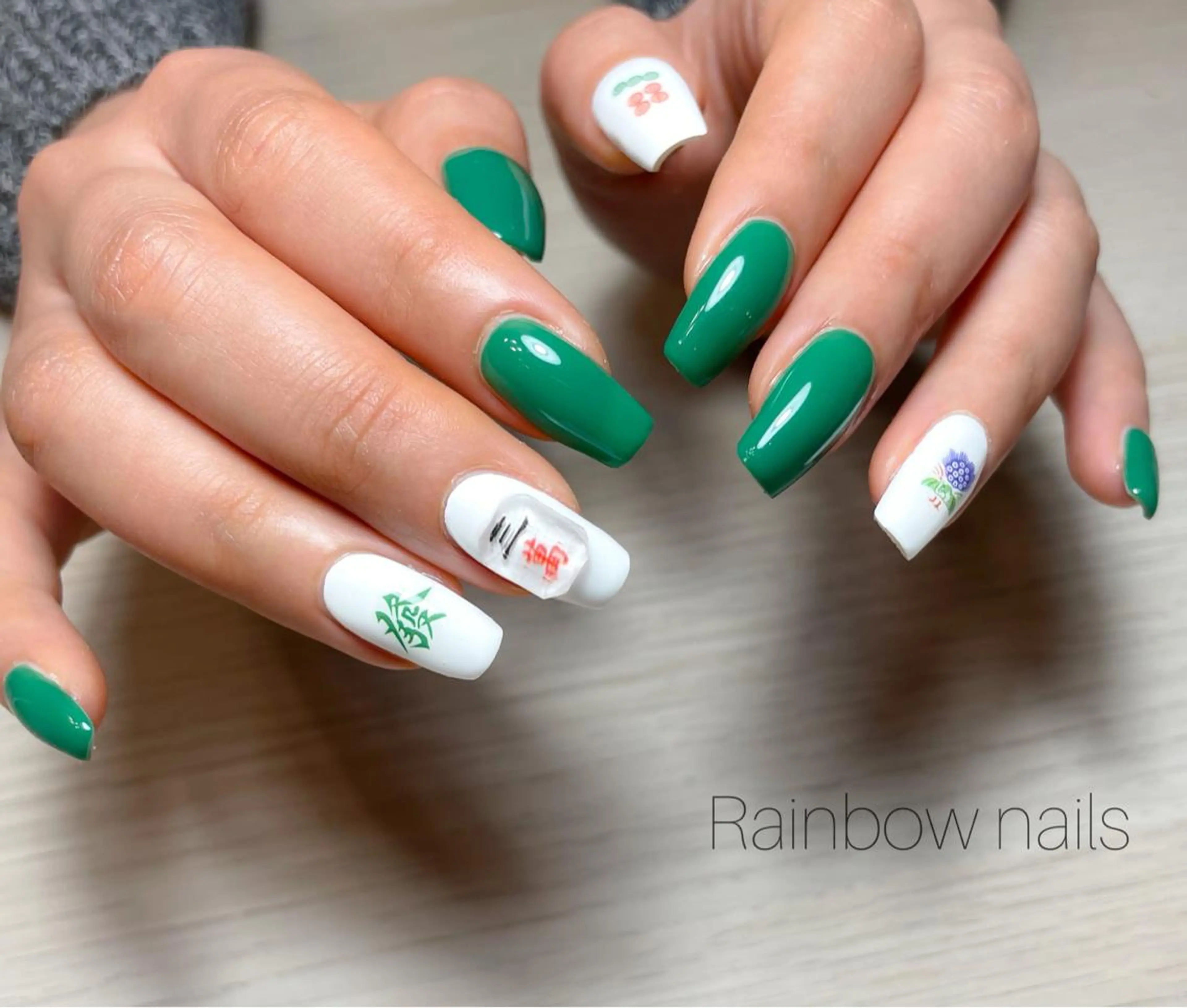 ネイル ハンドネイル Rainbow nailsくろちゃんのネイルデザイン