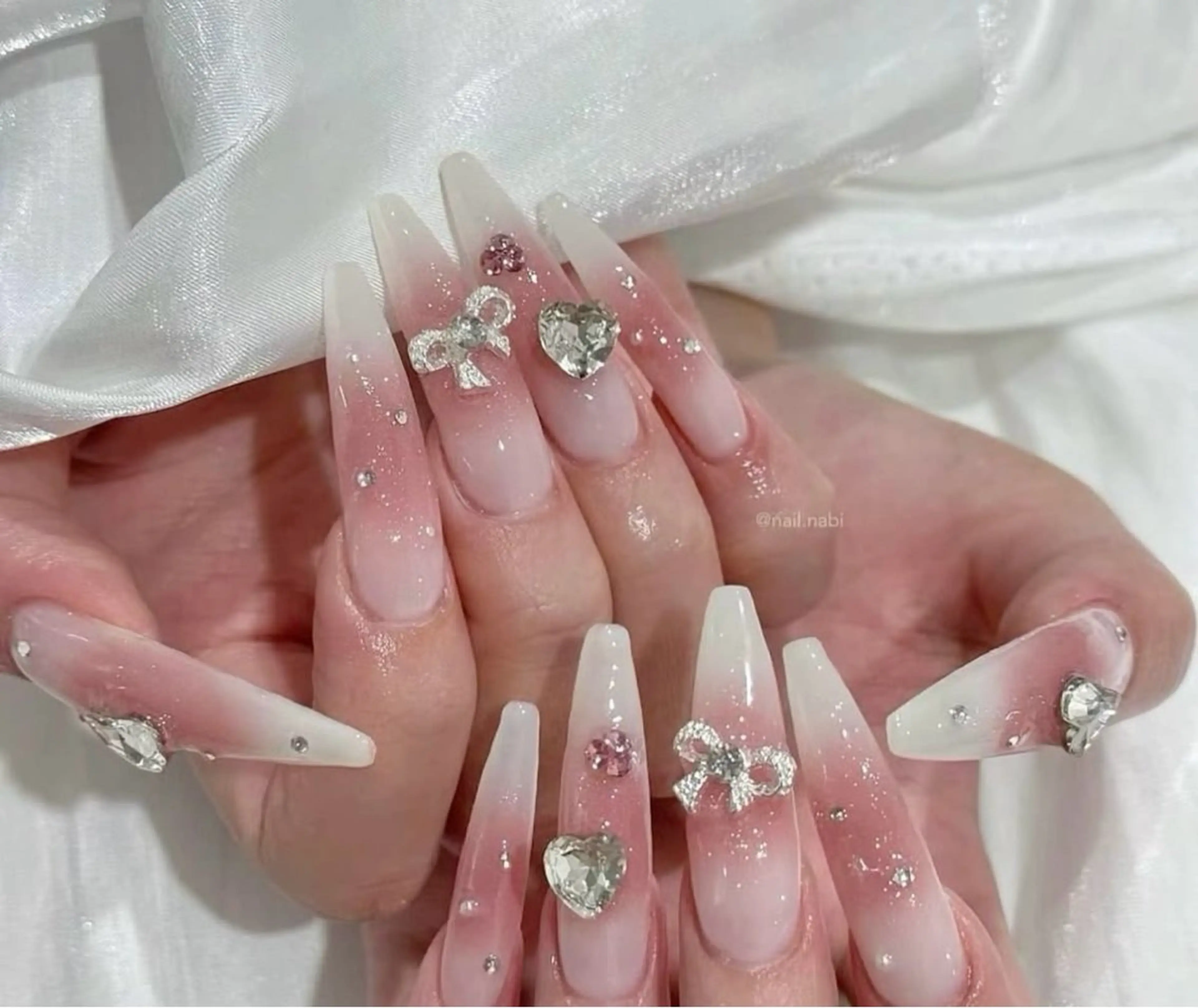 ネイル ハンドネイル Lee Nailsのネイルデザイン