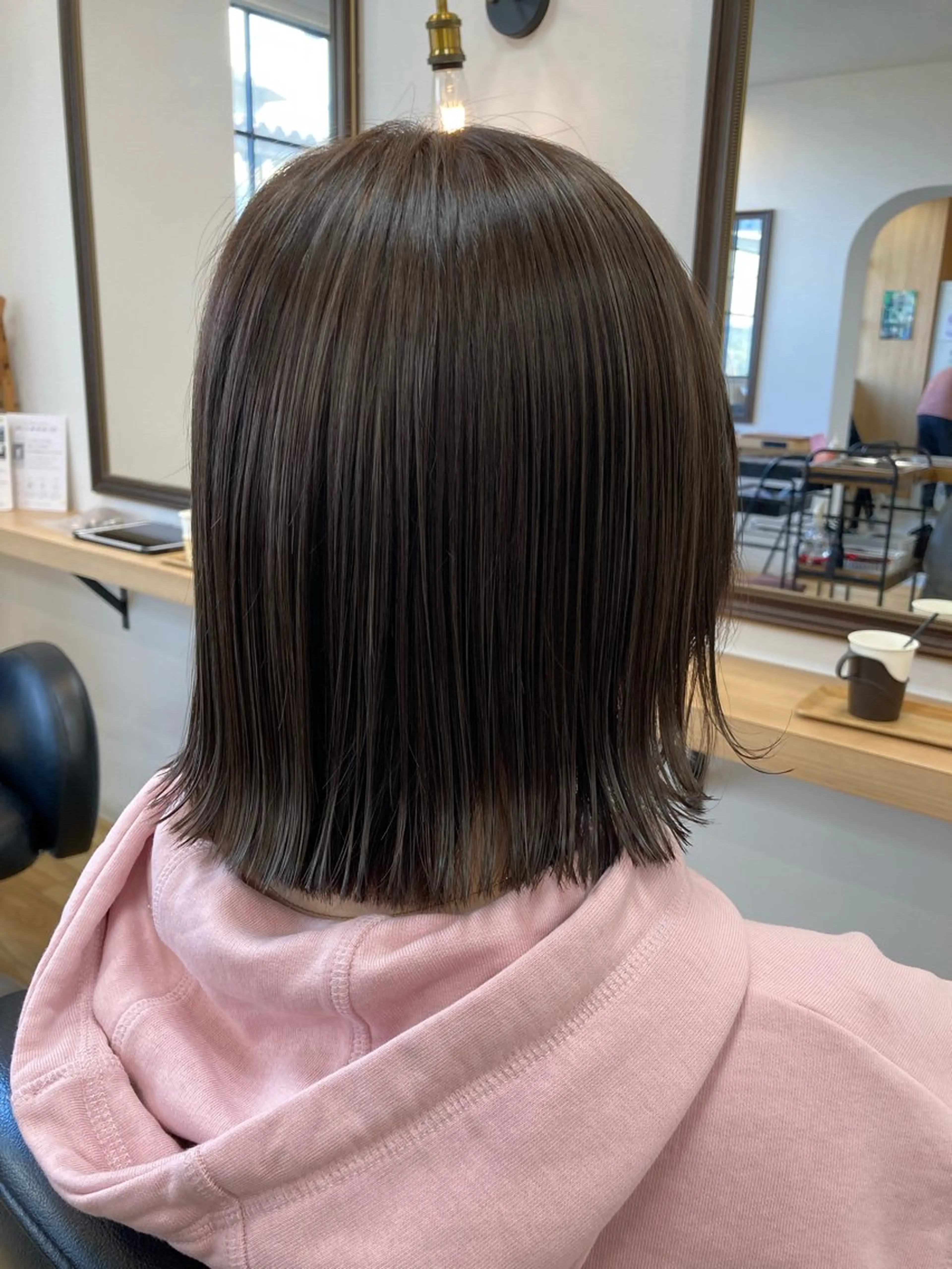 ミディアム カラー 透明感カラー グレージュ ハイライトカラー ハイライト 大野 まゆのヘアスタイル