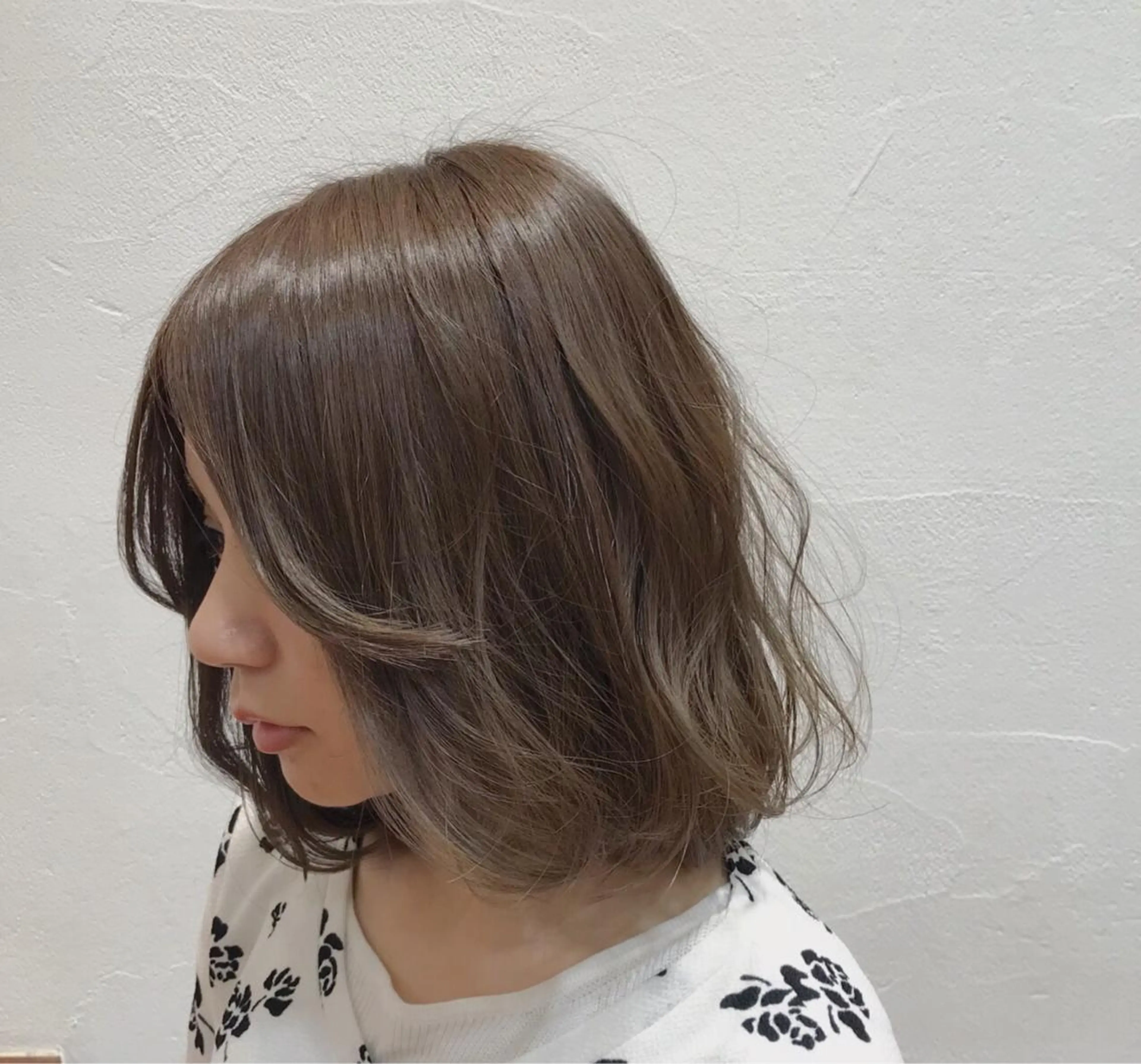 ミディアム カラー グレージュ ハイライトカラー ハイライト カット特化柏駅 徒歩3分LOUのヘアスタイル