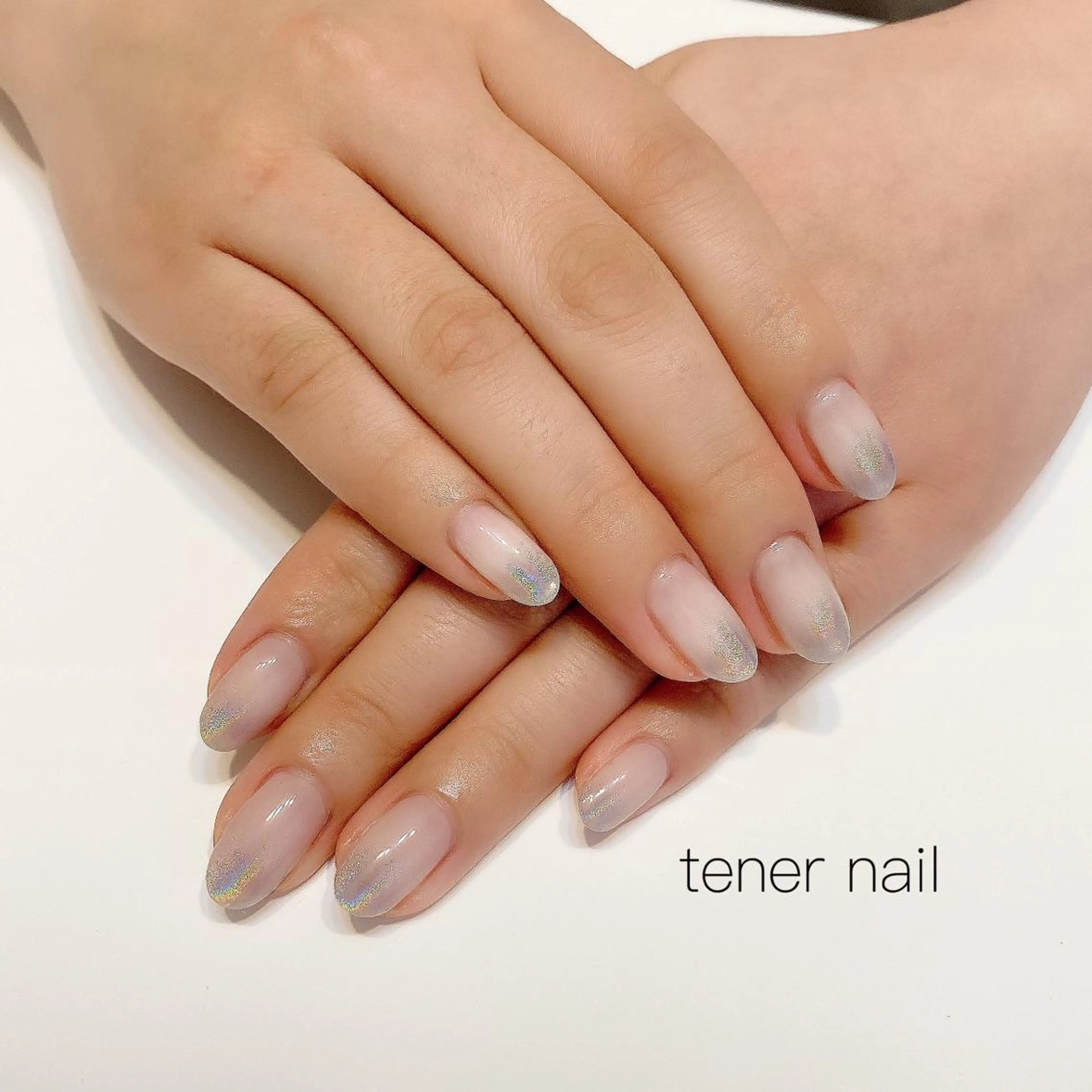 ネイル グラデーション ホワイト tener  nail  テネルネイル所属・テネルネイル tener nailのネイルデザイン