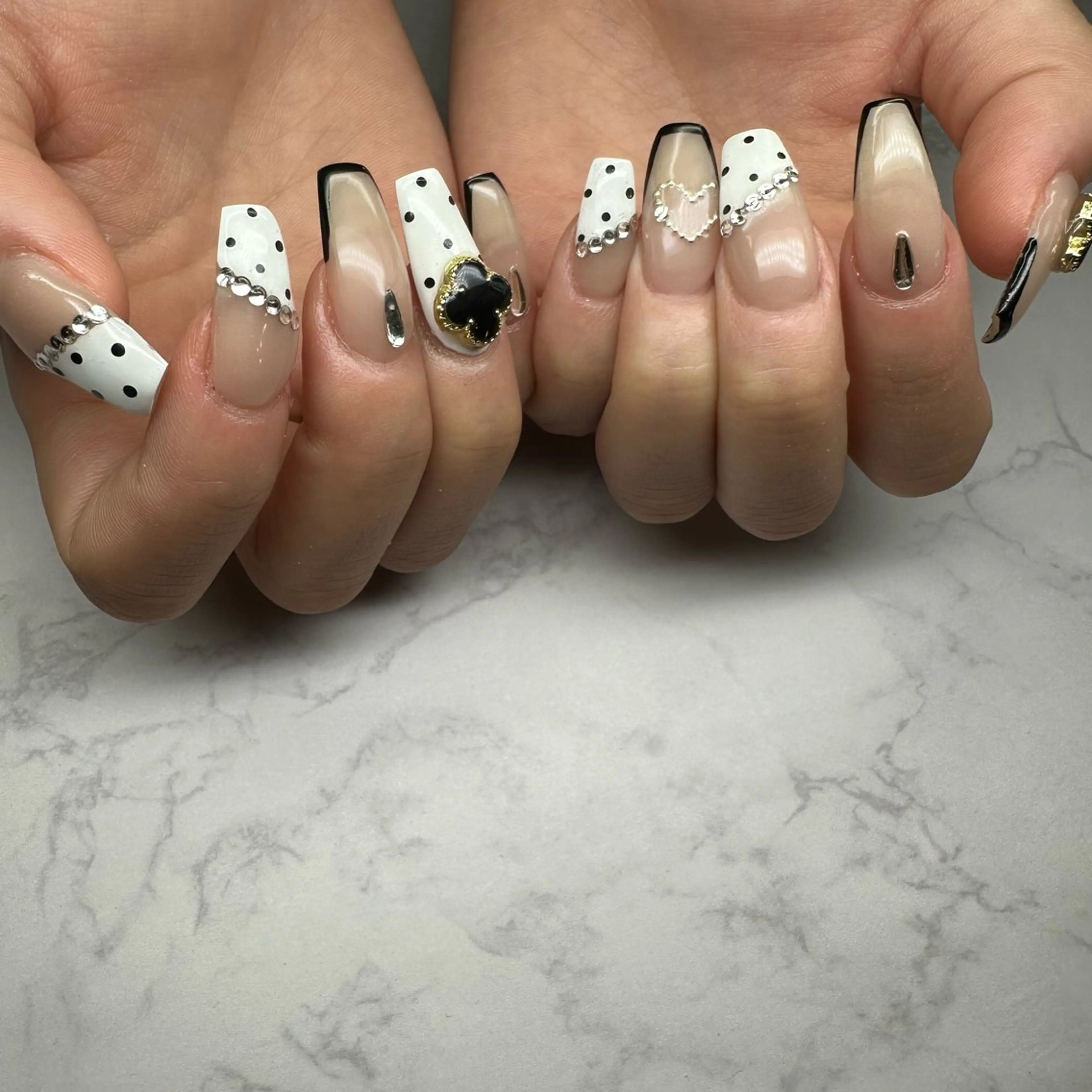 ネイル 369所属・🐕 369のネイルデザイン