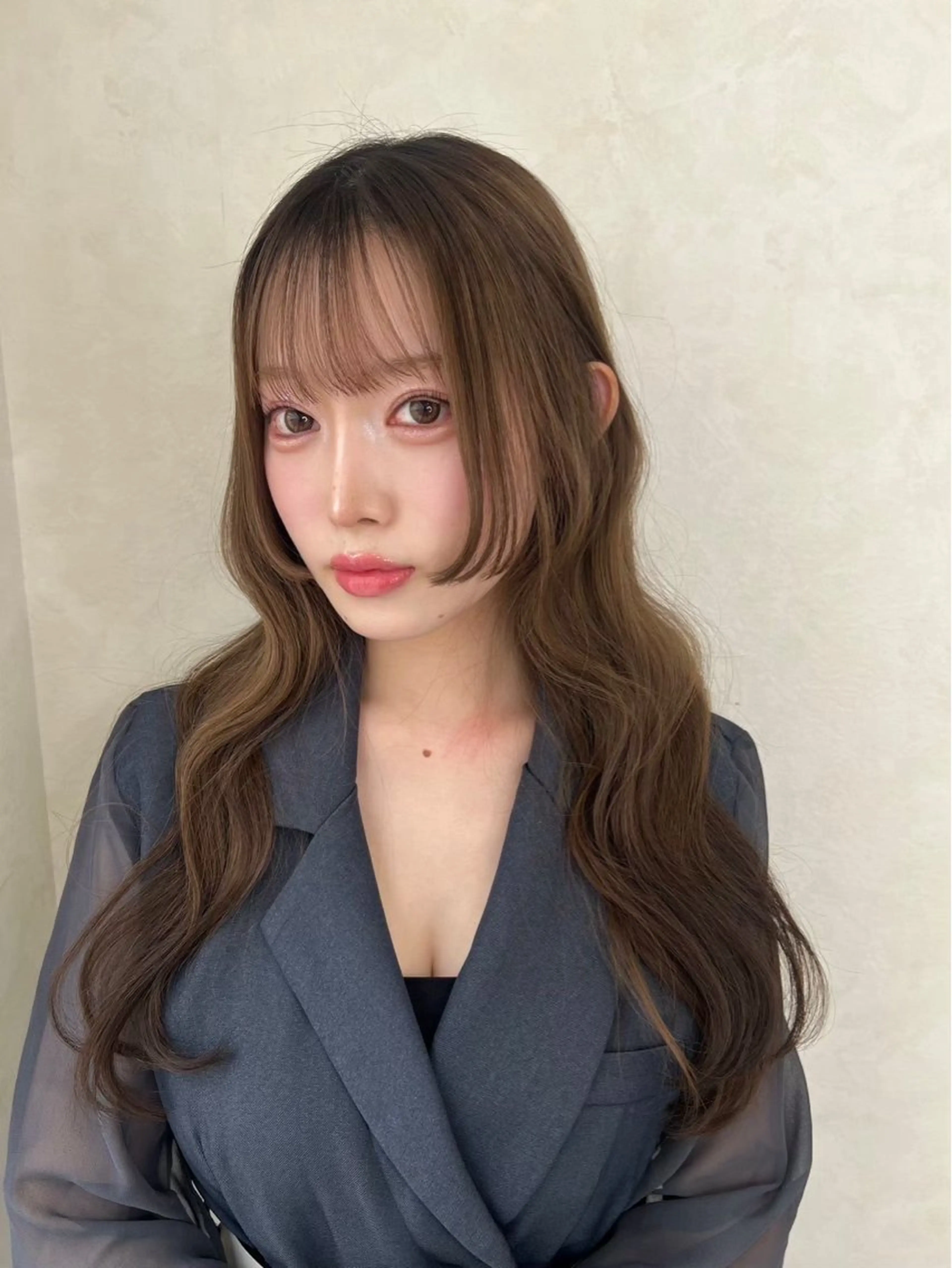 ロング カラー ブラウンカラー チョコレートブラウン 暖色カラー🩷 ハイトーン🦋/紗矢のヘアスタイル