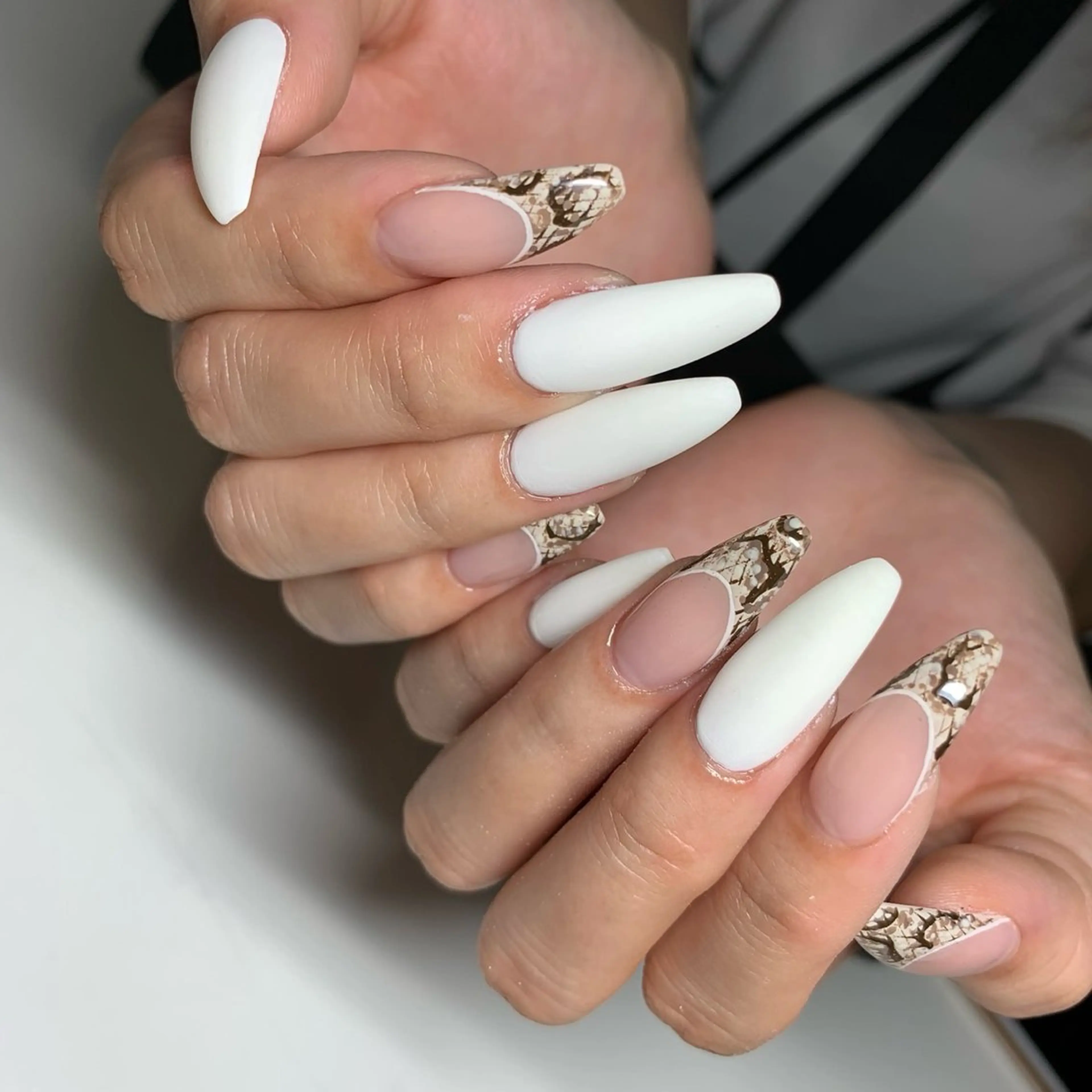 ネイル Attrait所属・momo sのネイルデザイン