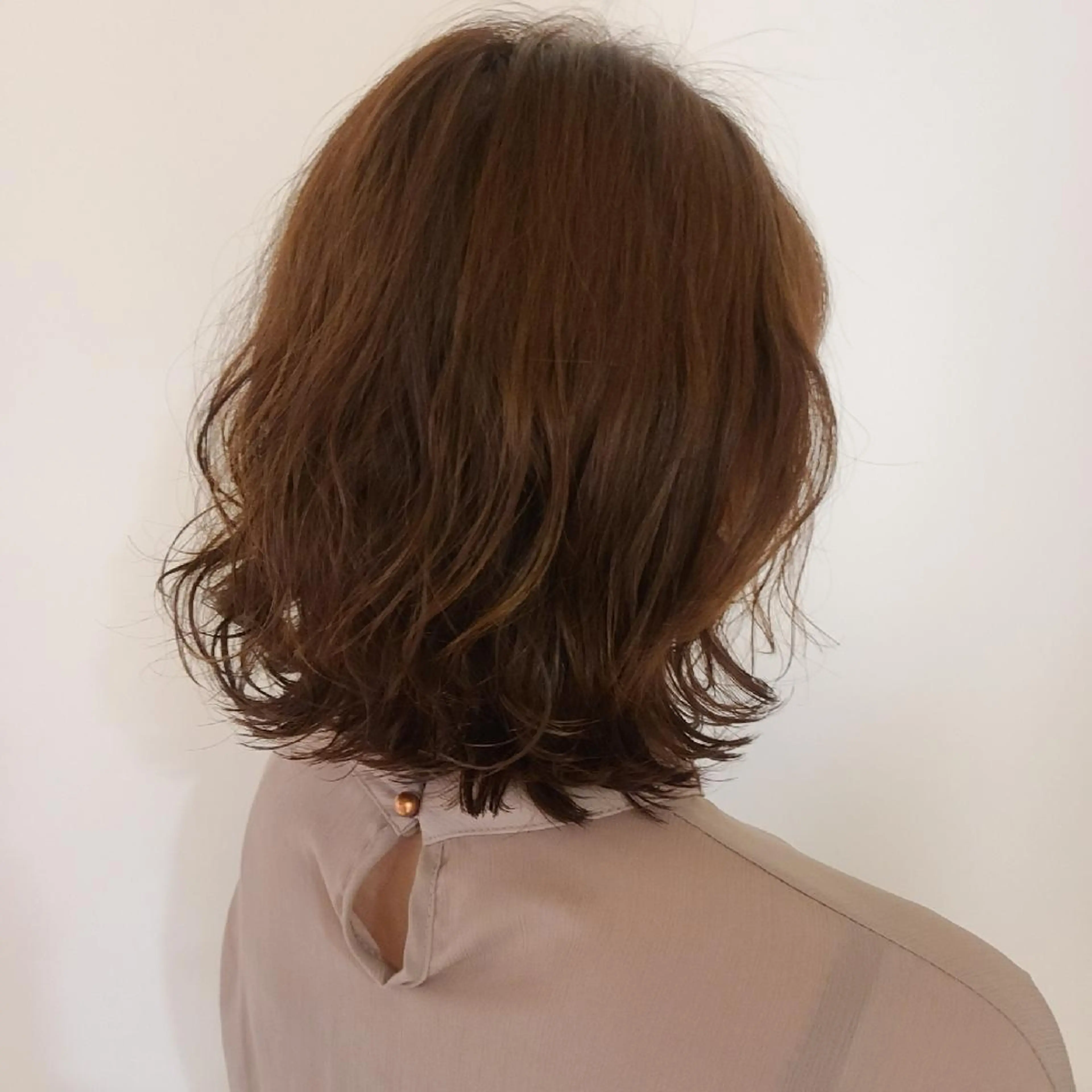 ミディアム パーマ ミディアムパーマ レイヤーカット 赤松 摩美のヘアスタイル