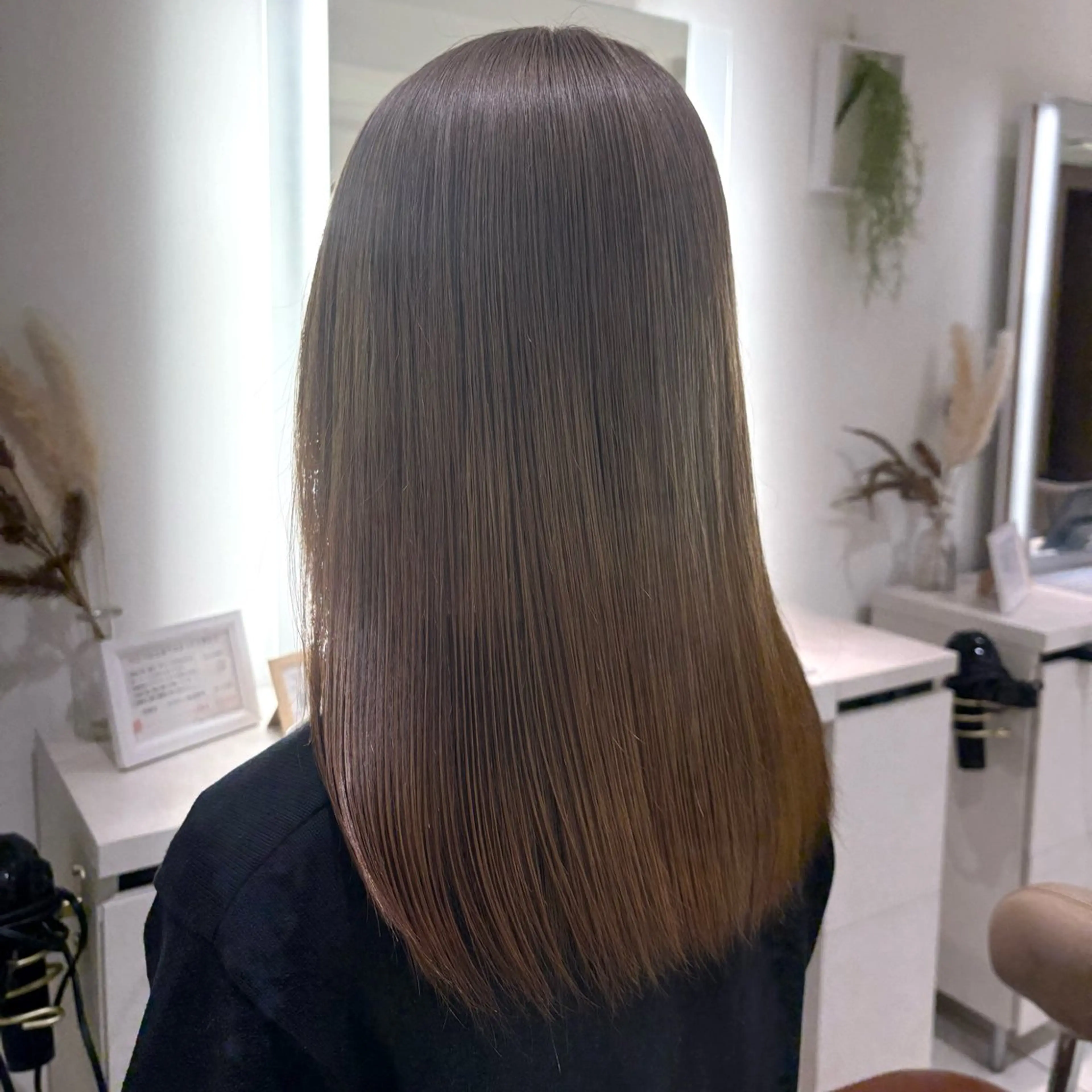 カラー 透明感カラー ヘアカラー 加藤芽実カラーリスト ／ミルクティーカラーのヘアスタイル