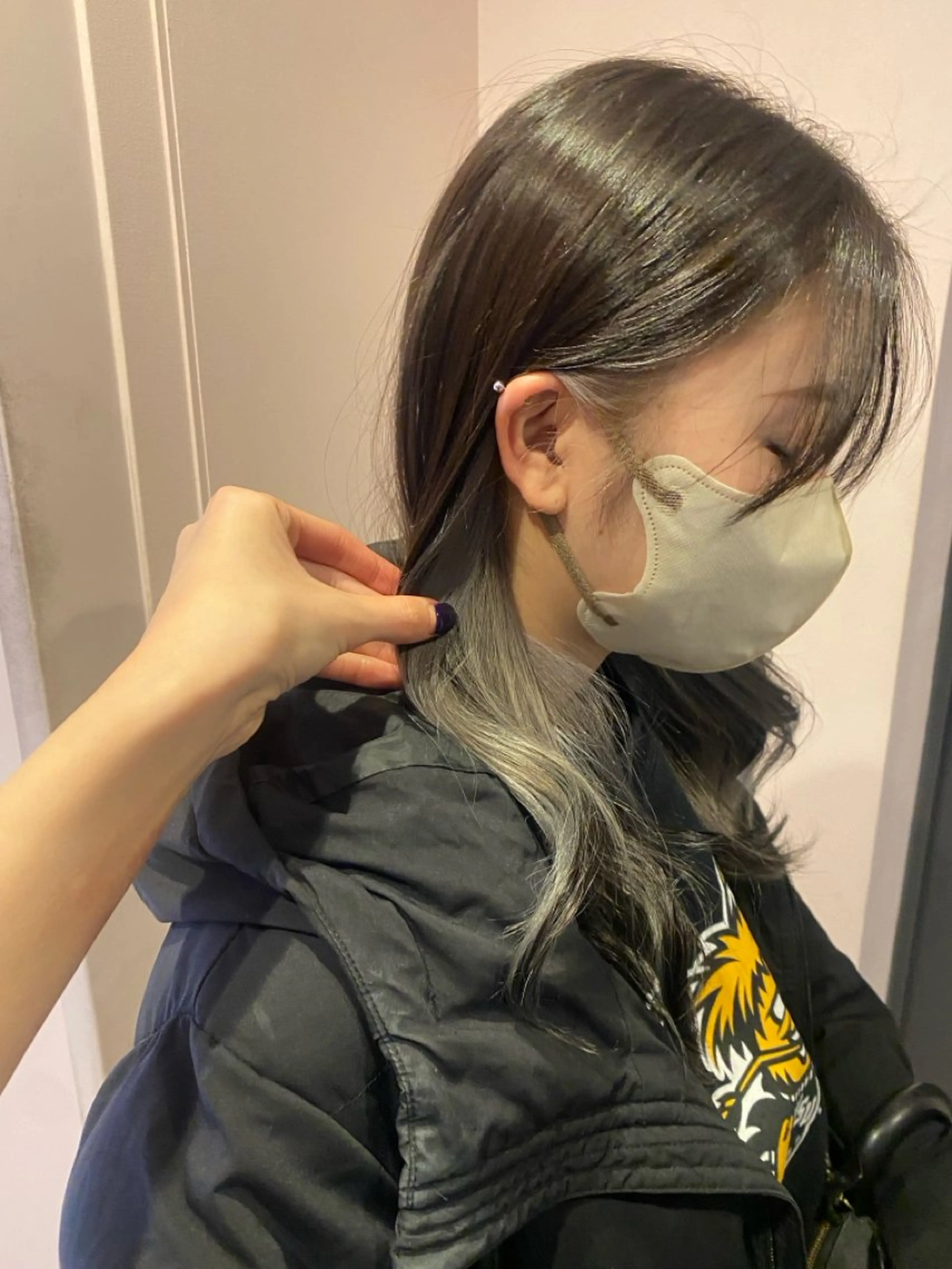 セミロング 抜け感/ワンカラー/ 明大前/桑田のヘアスタイル