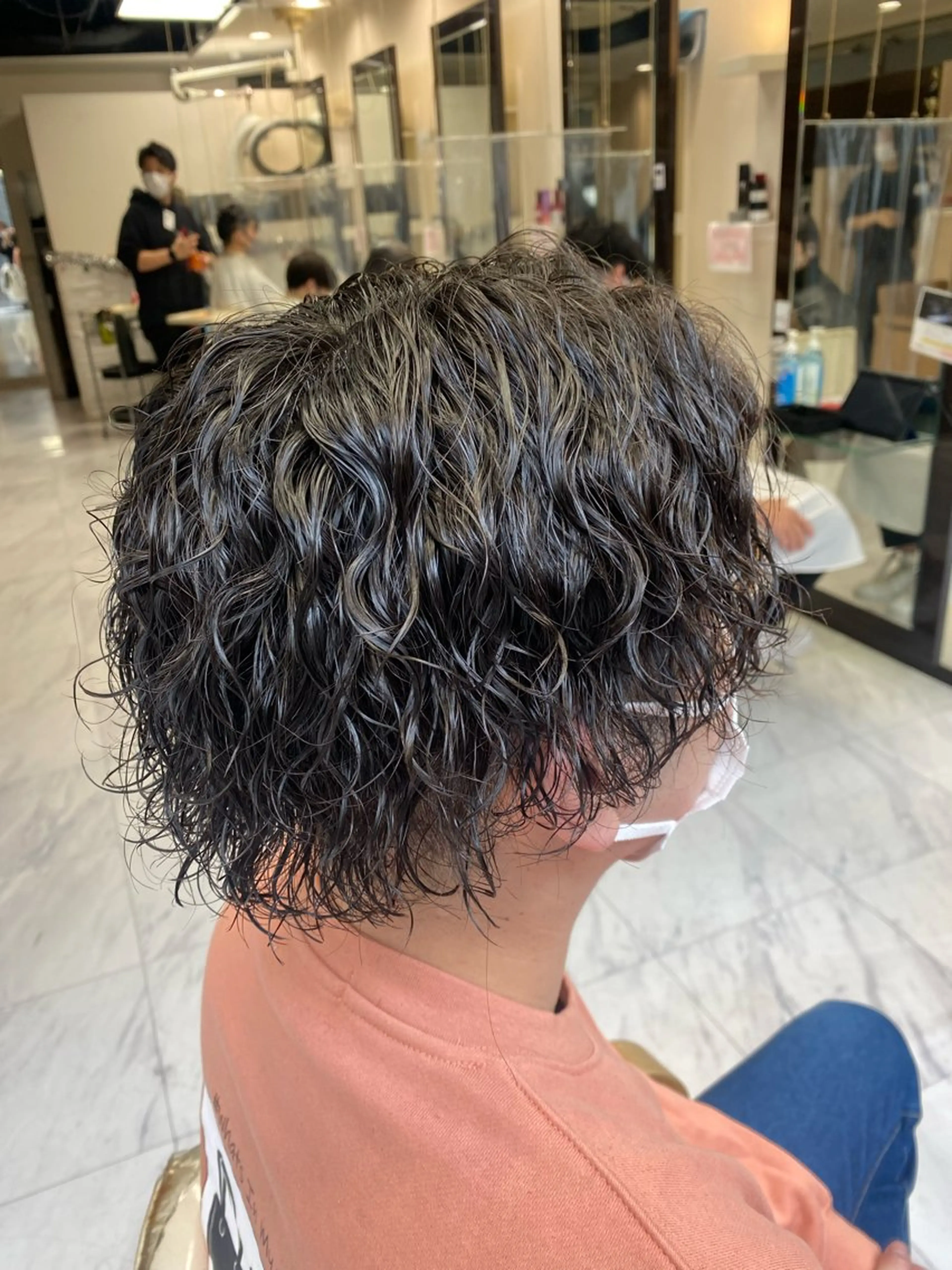 パーマ メンズ メンズパーマ メンズツイストパーマ 波巻きパーマ スパイラルパーマ ツイストパーマ カット パーマ トリートメント 🌴パーマオタク🌴 長谷川　諒佑🌈のヘアスタイル