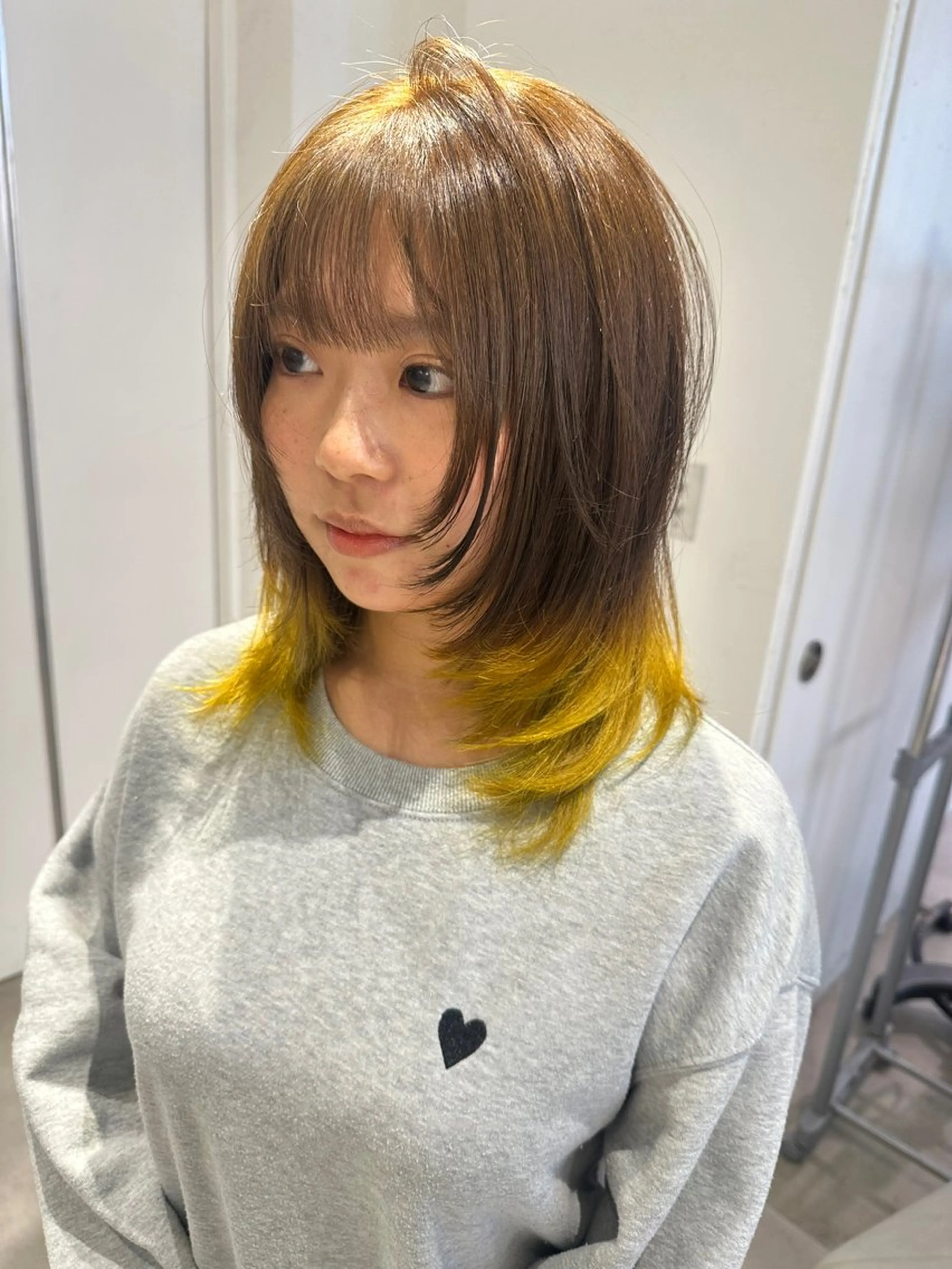 セミロング ヘアカラー 🎀韓国レイヤー特化 🎀ベージュ/ミクのヘアスタイル