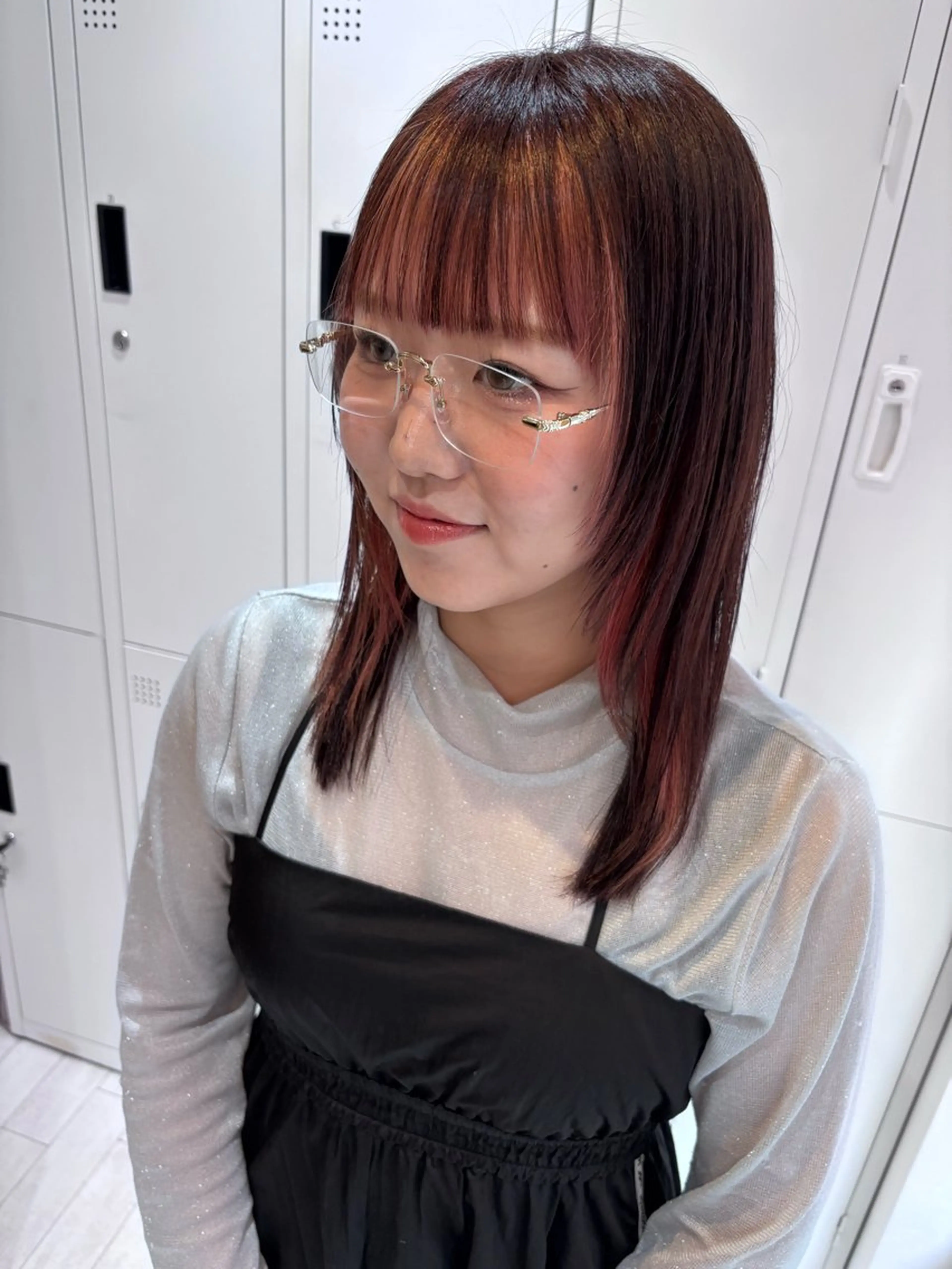 ミディアム ミストバング カット ヘアカラー NEWI 京橋 京橋【tomomi】のヘアスタイル