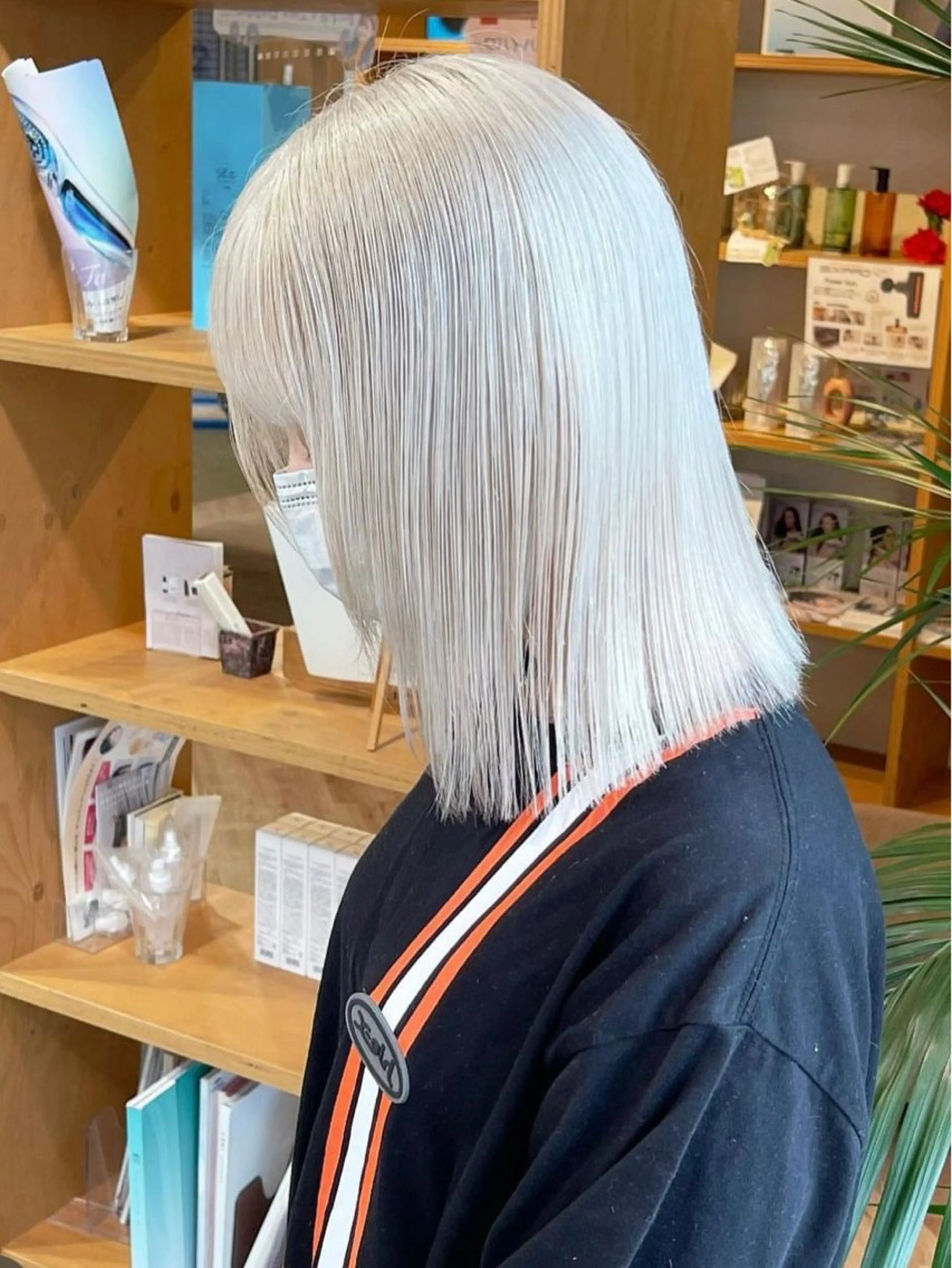 ミディアム 江坂エリア最安値◎ ブリーチ*土田のヘアスタイル