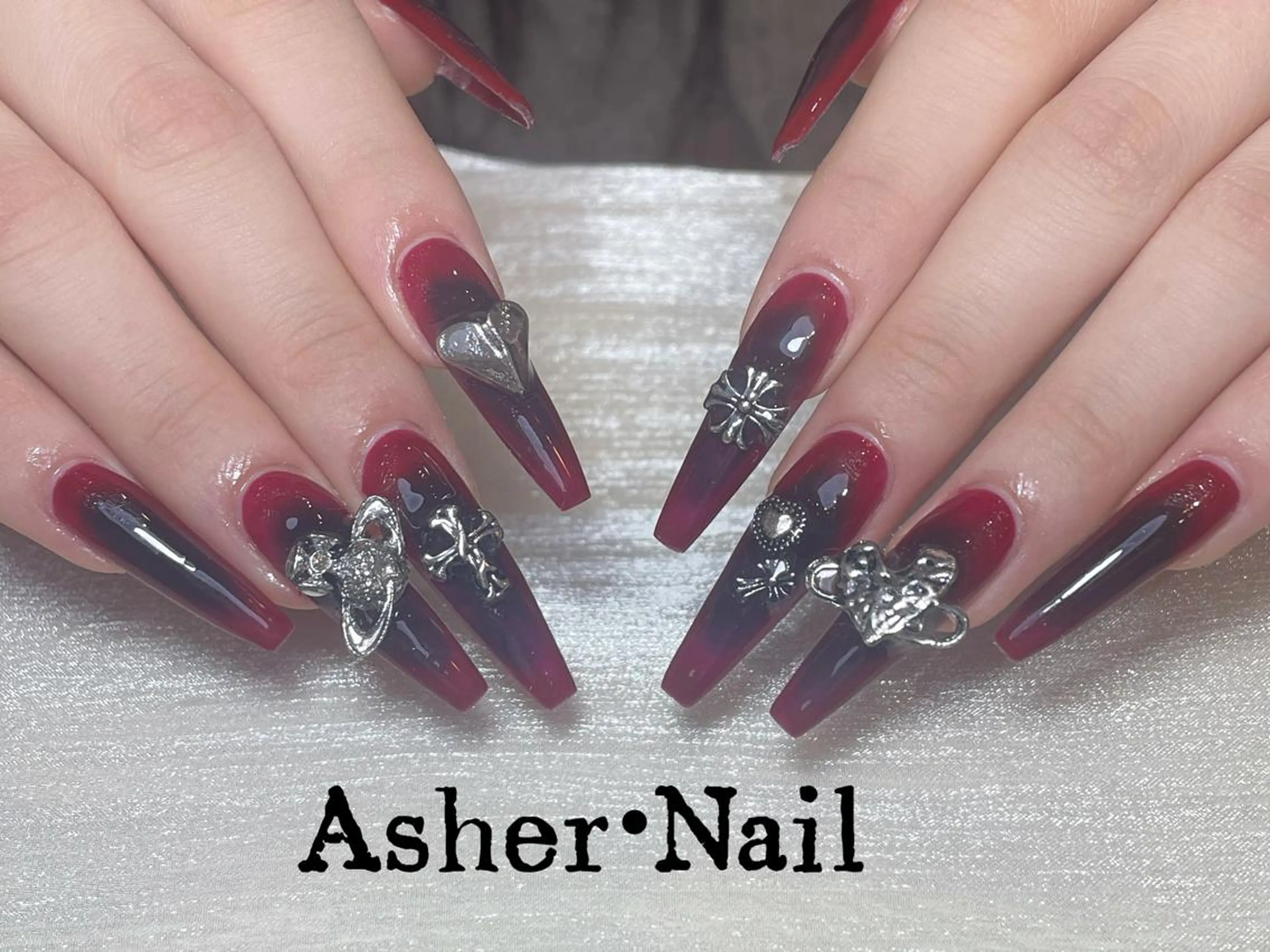 ネイル キラキラネイル 韓国ネイル マグネットネイル マットネイル 持ち込み ハンドネイル ハンドケア Mio ⛱のネイルデザイン