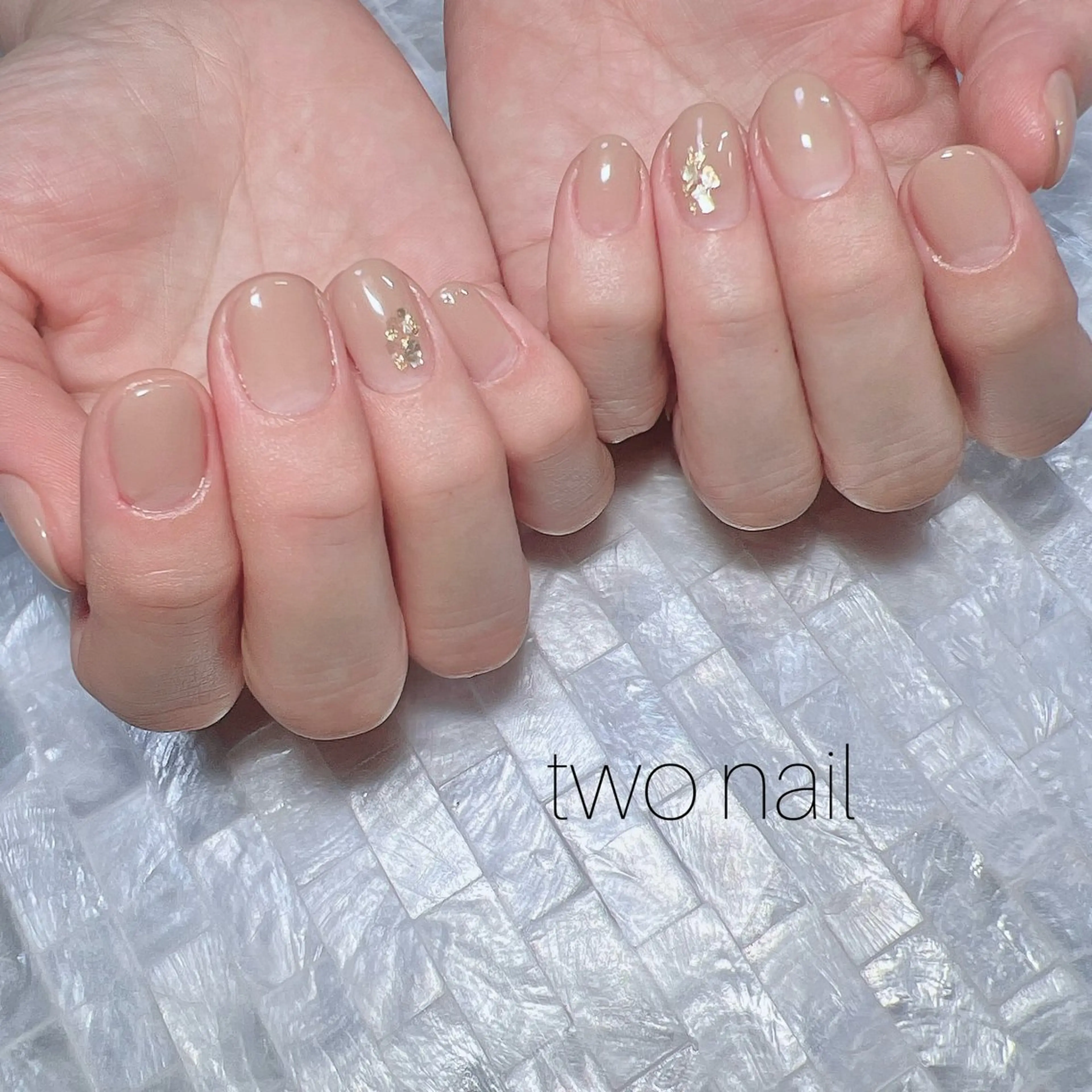 ネイル ブラウン ネイルチップ ホワイト ハンドネイル two nailのネイルデザイン