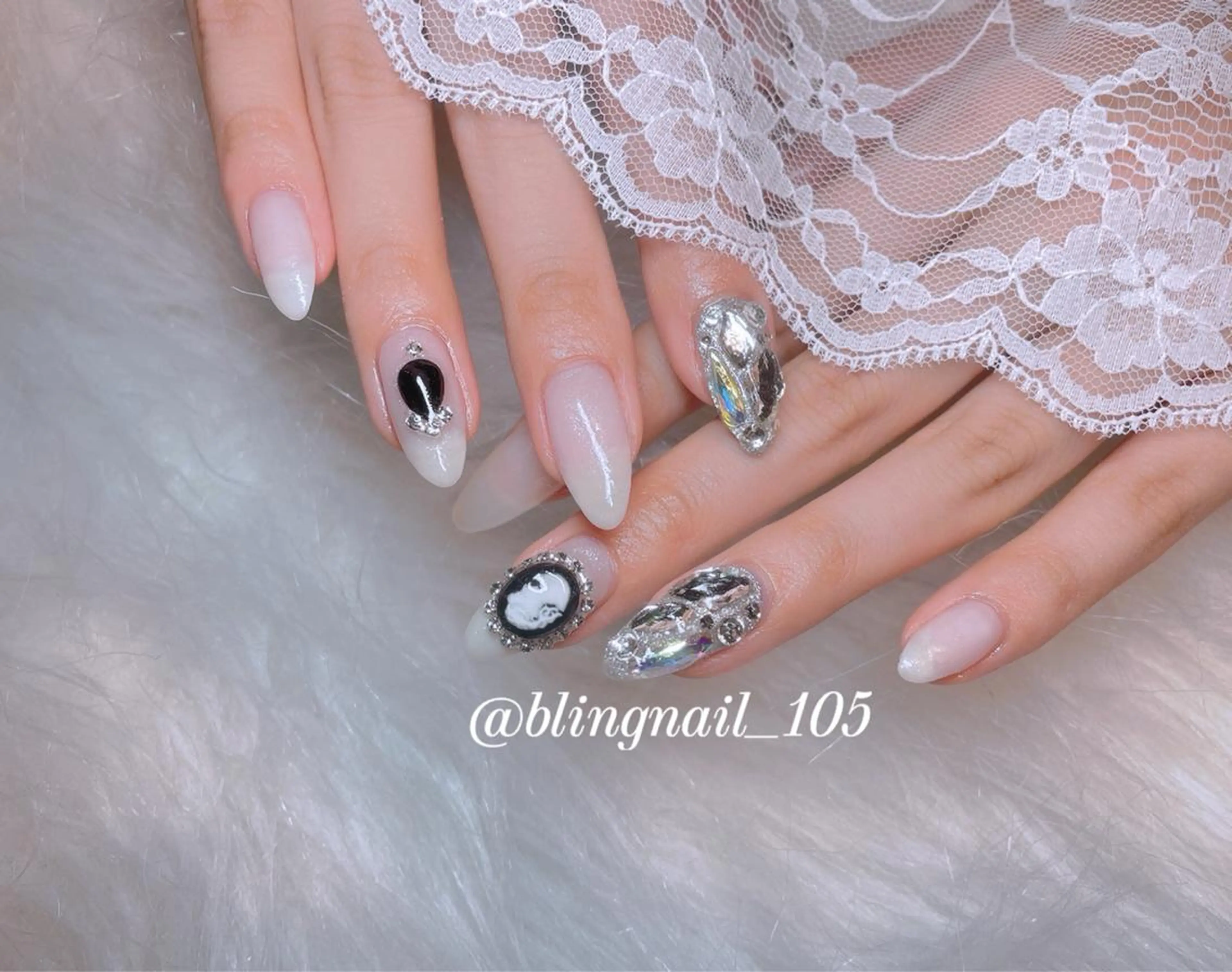 ネイル 23時まで❤︎韓国、 ワンホンネイルのネイルデザイン