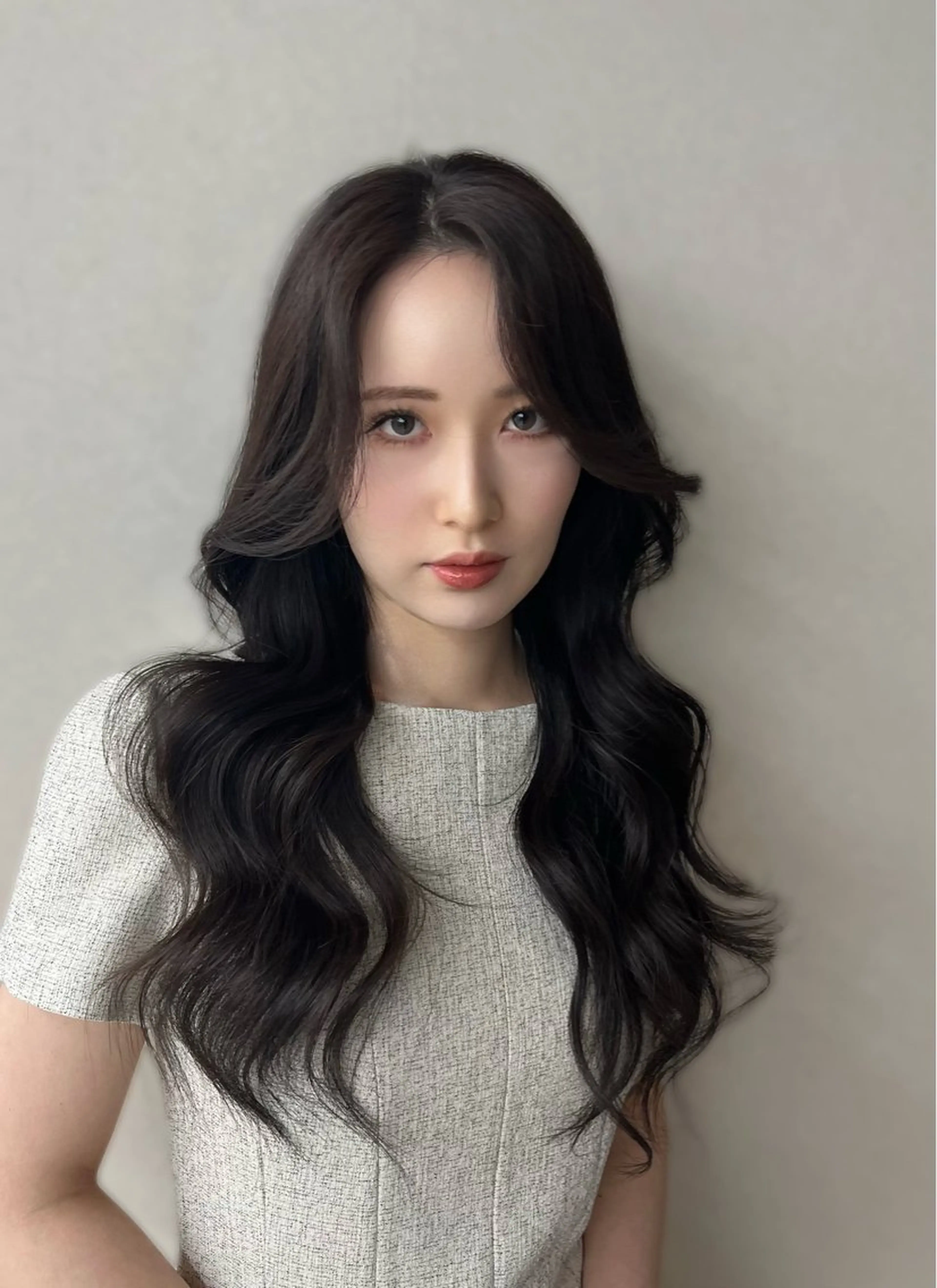 セミロング カット ヘアカラー トリートメント 顔周りカット/髪質 改善/透明感カラーのヘアスタイル