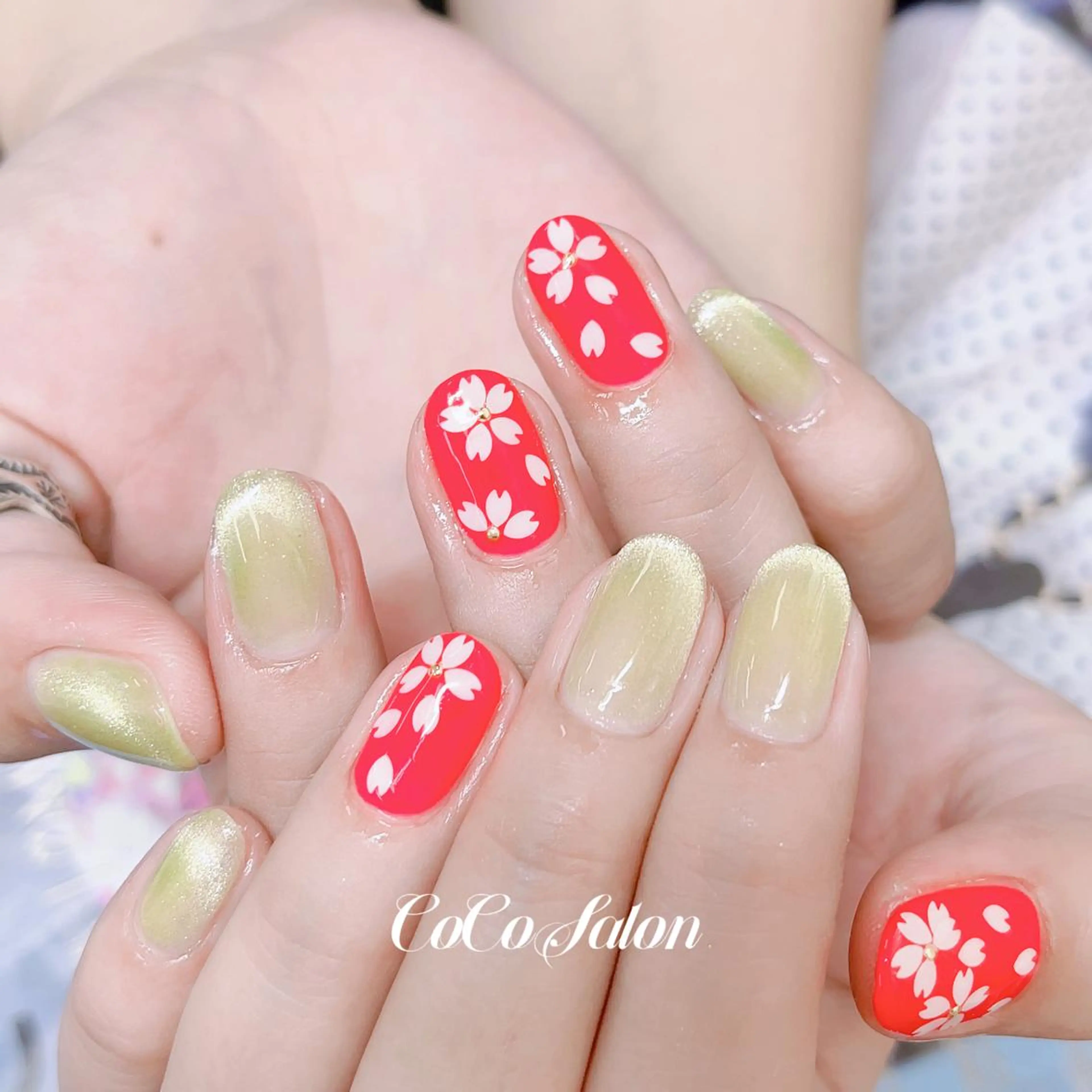 ネイル 桜ネイル フラワーネイル マグネットネイル ハンドネイル CoCoSalon ネイル/まつ毛予約のネイルデザイン