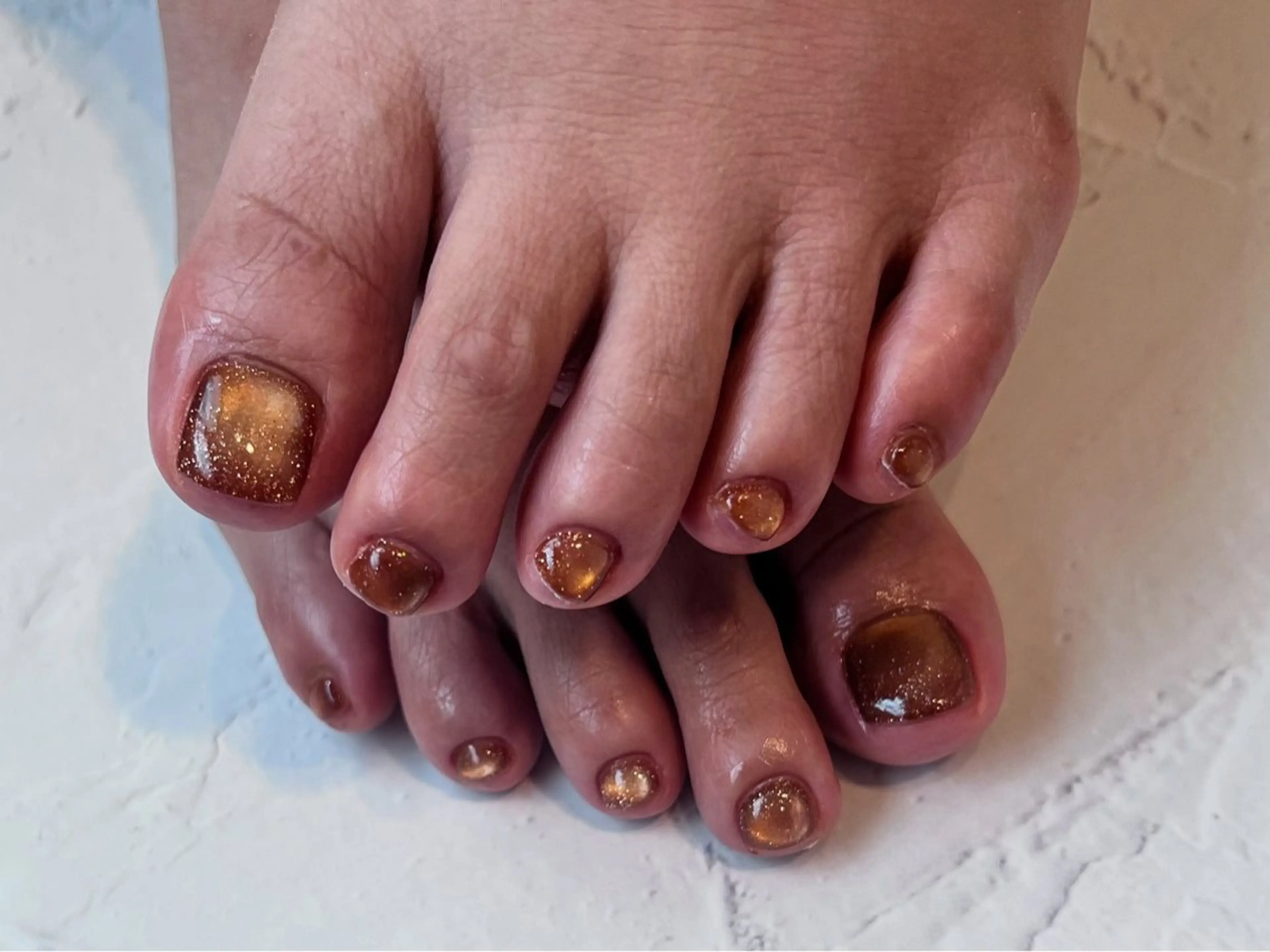 (マグネット・フラッシュ・ミラー)フットネイルの写真