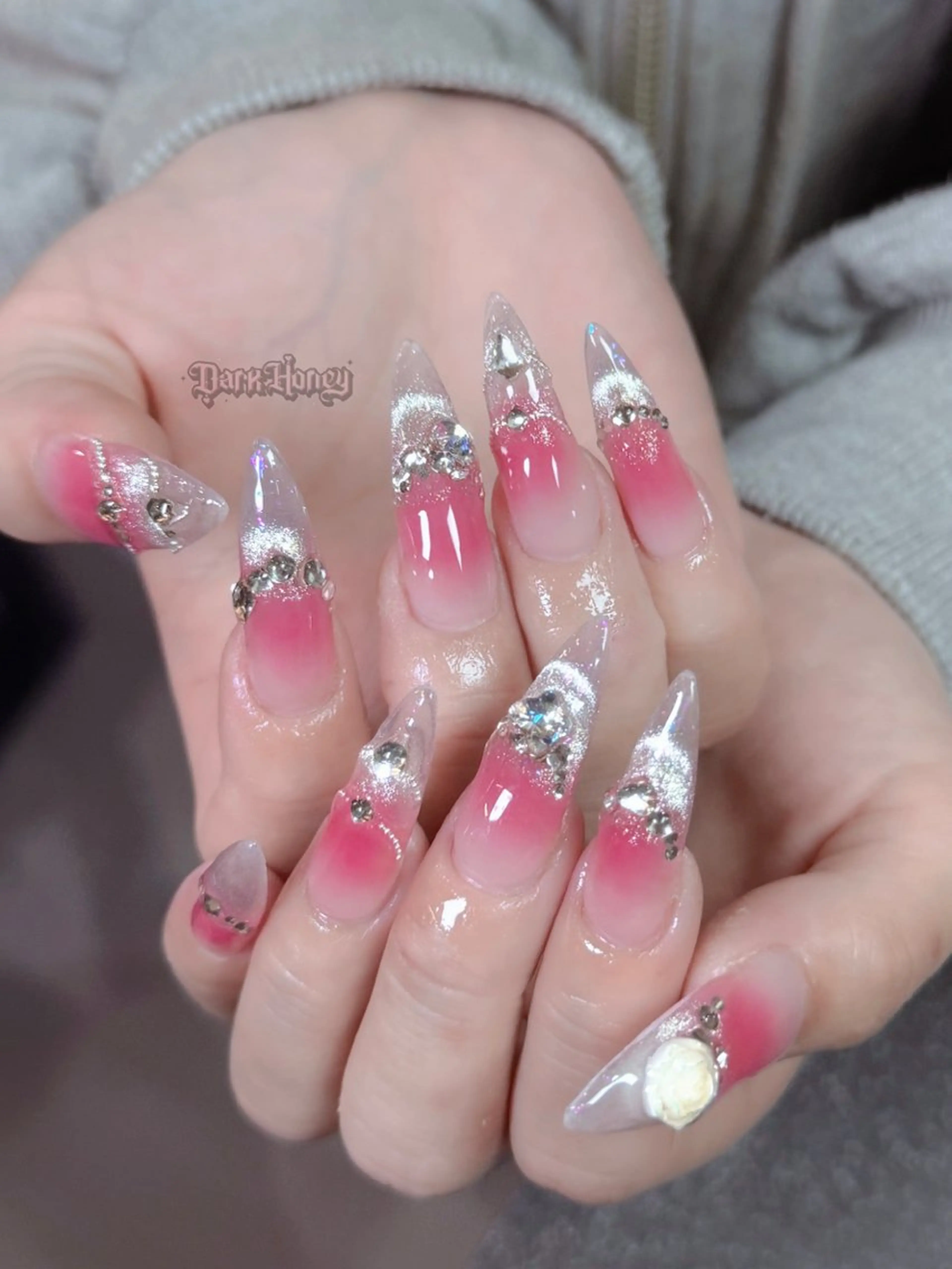 ネイル ハンドネイル Dark honey スカルプ専門原宿店のネイルデザイン