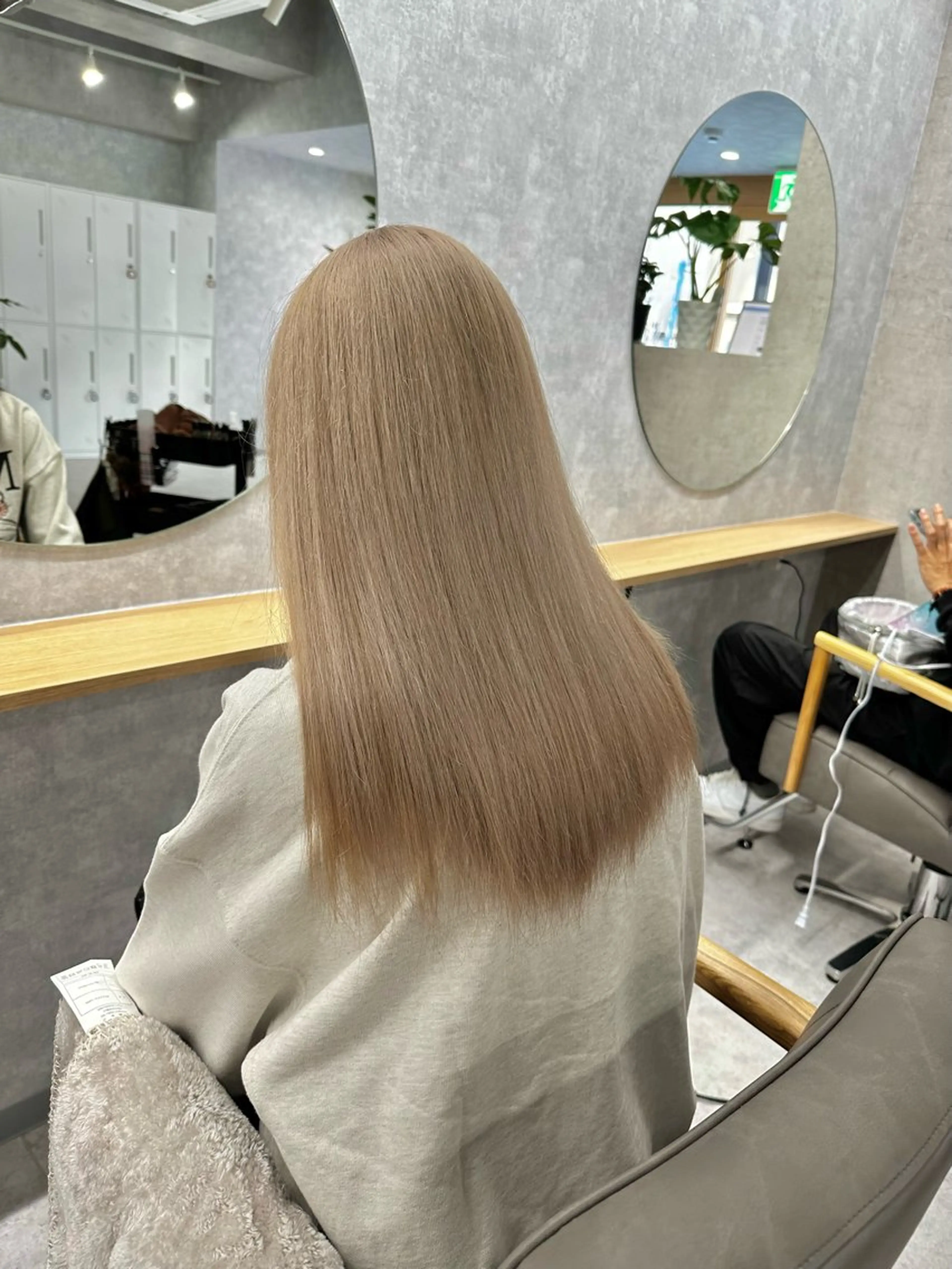 【極上careブリーチ】カットケアブリーチ＋オンカラー＋前処理トリートメントの写真