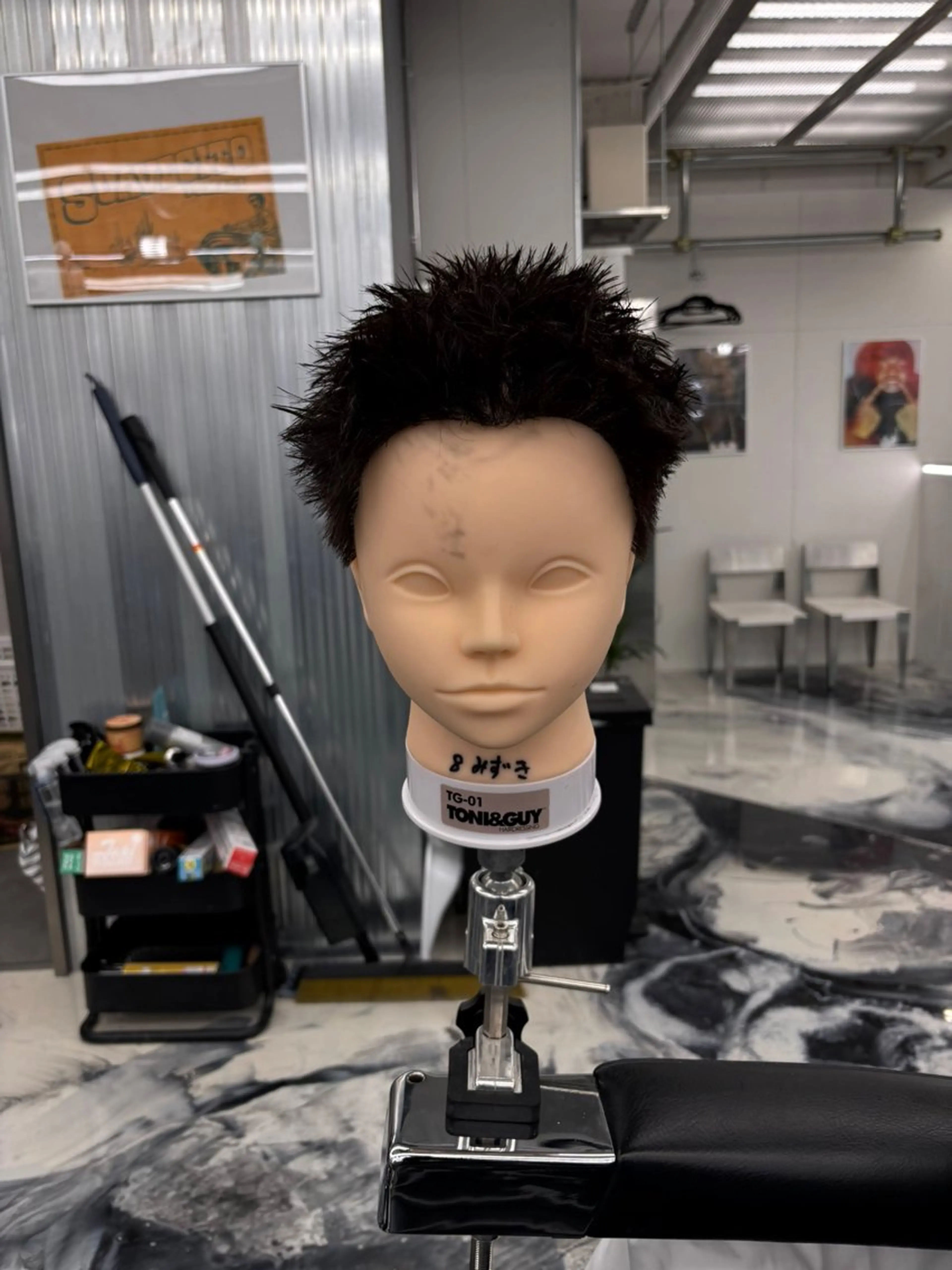 スパイキーショート、シャンプーの写真