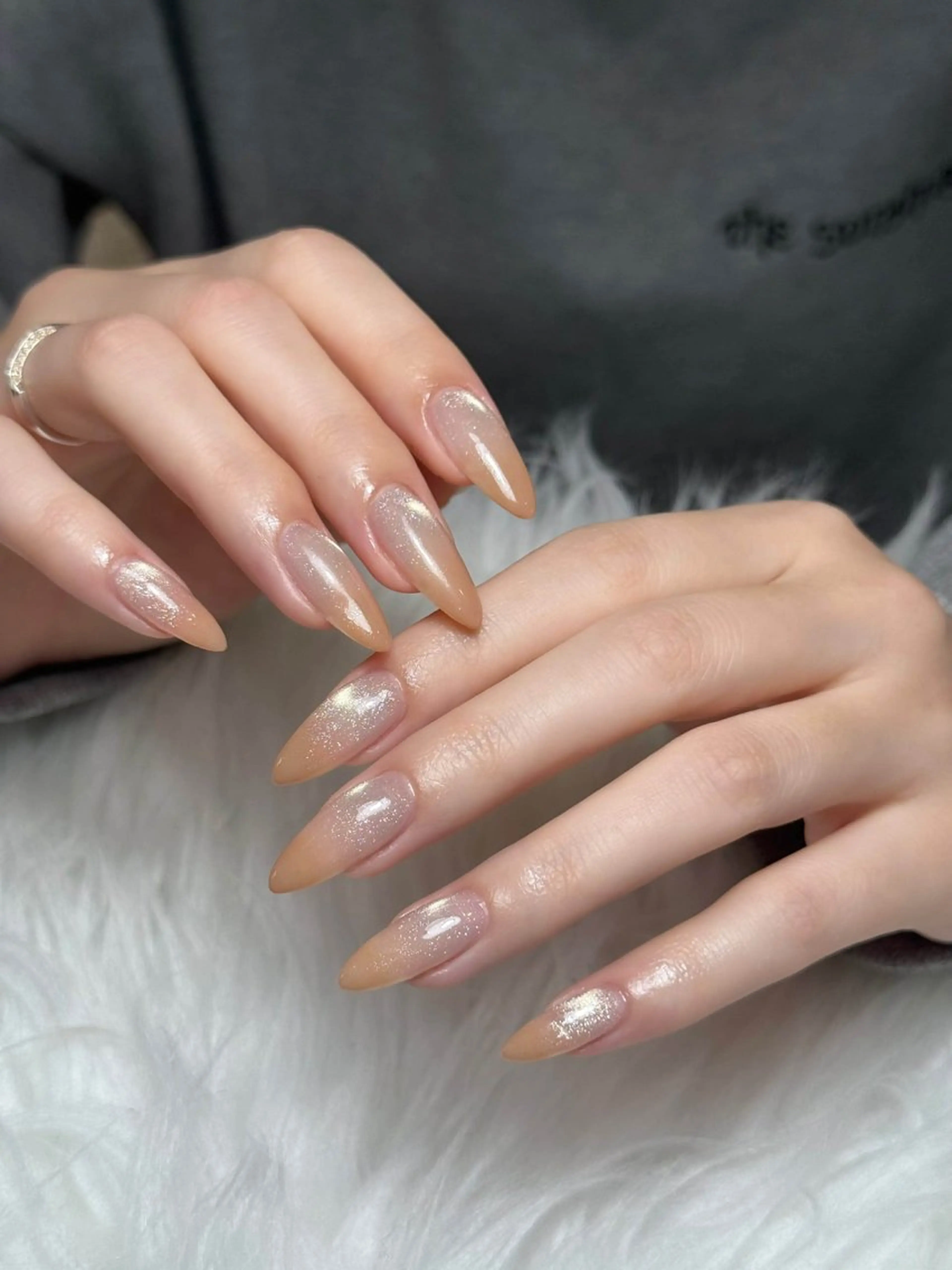 ネイル オーロラネイル ボルドー ブラウン 氷ネイル・うるうるネイル キラキラネイル ハンドネイル Julli NailStudioのネイルデザイン