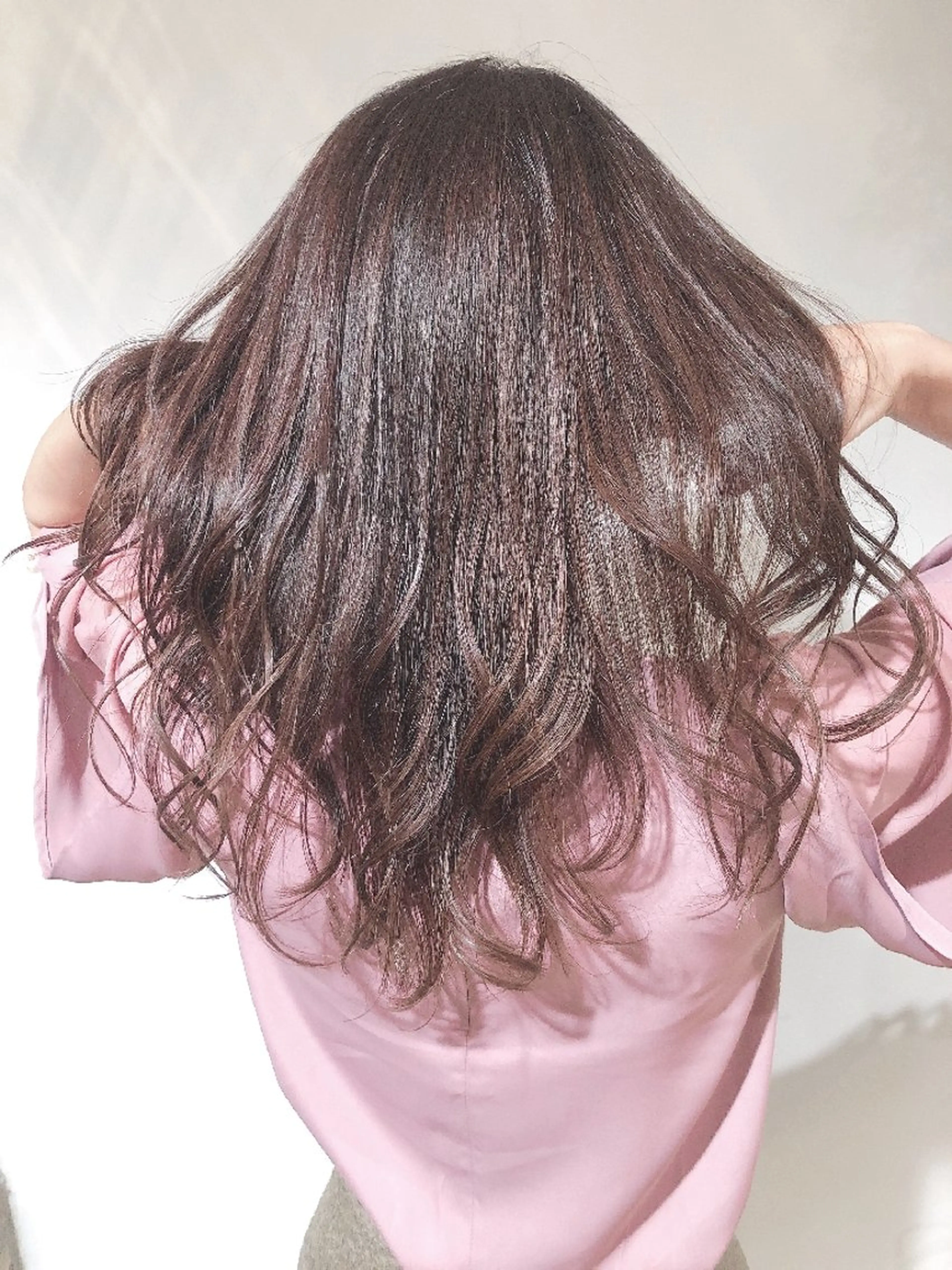 カラー ロング ベージュカラー ラベンダーカラー ラベンダーベージュ leibz.co所属・Furuta Yukikoのヘアスタイル