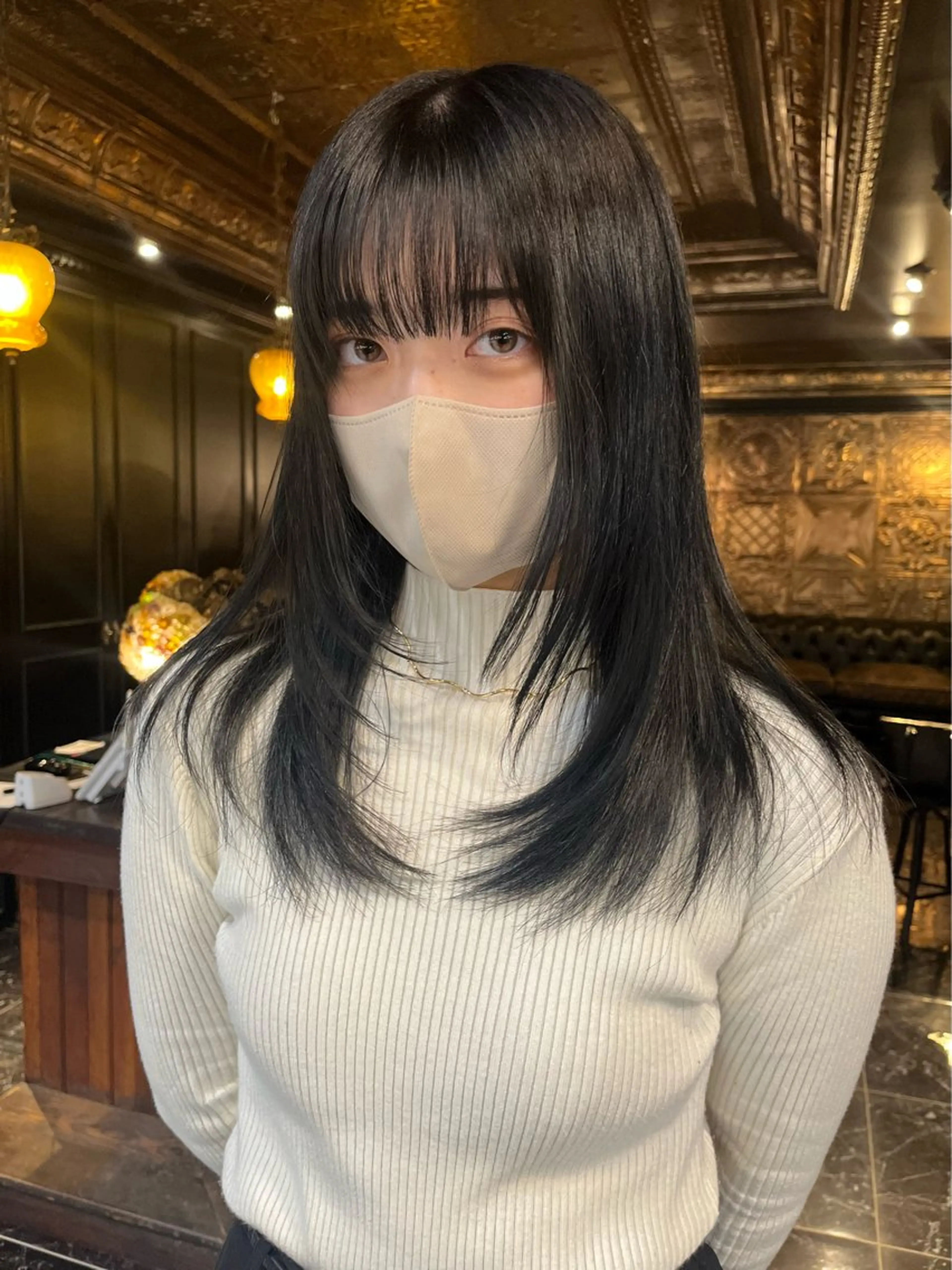 ミディアム レイヤー/ハッシュ/ ウルフ/透明感カラーのヘアスタイル