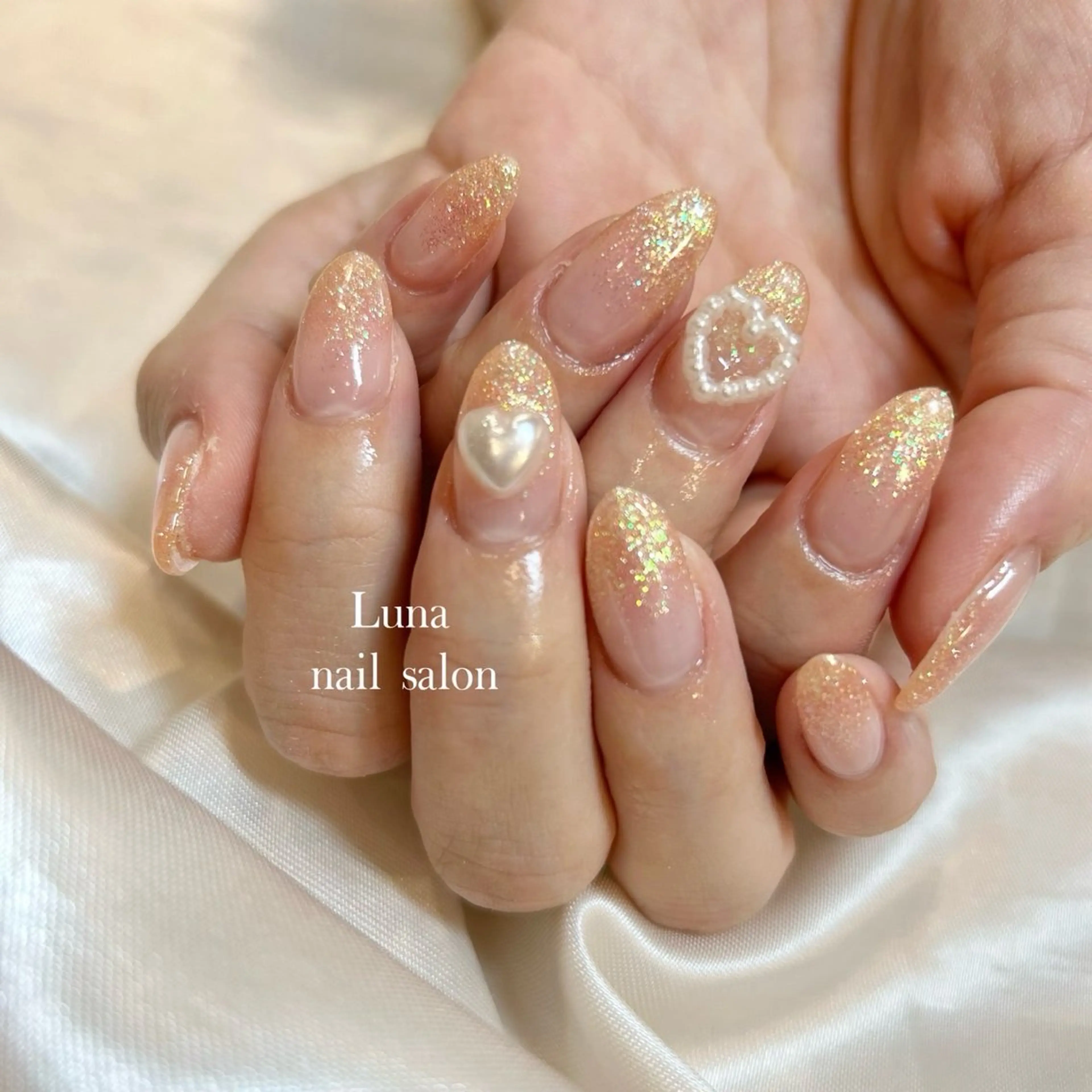 ネイル Silver Lunaのネイルデザイン